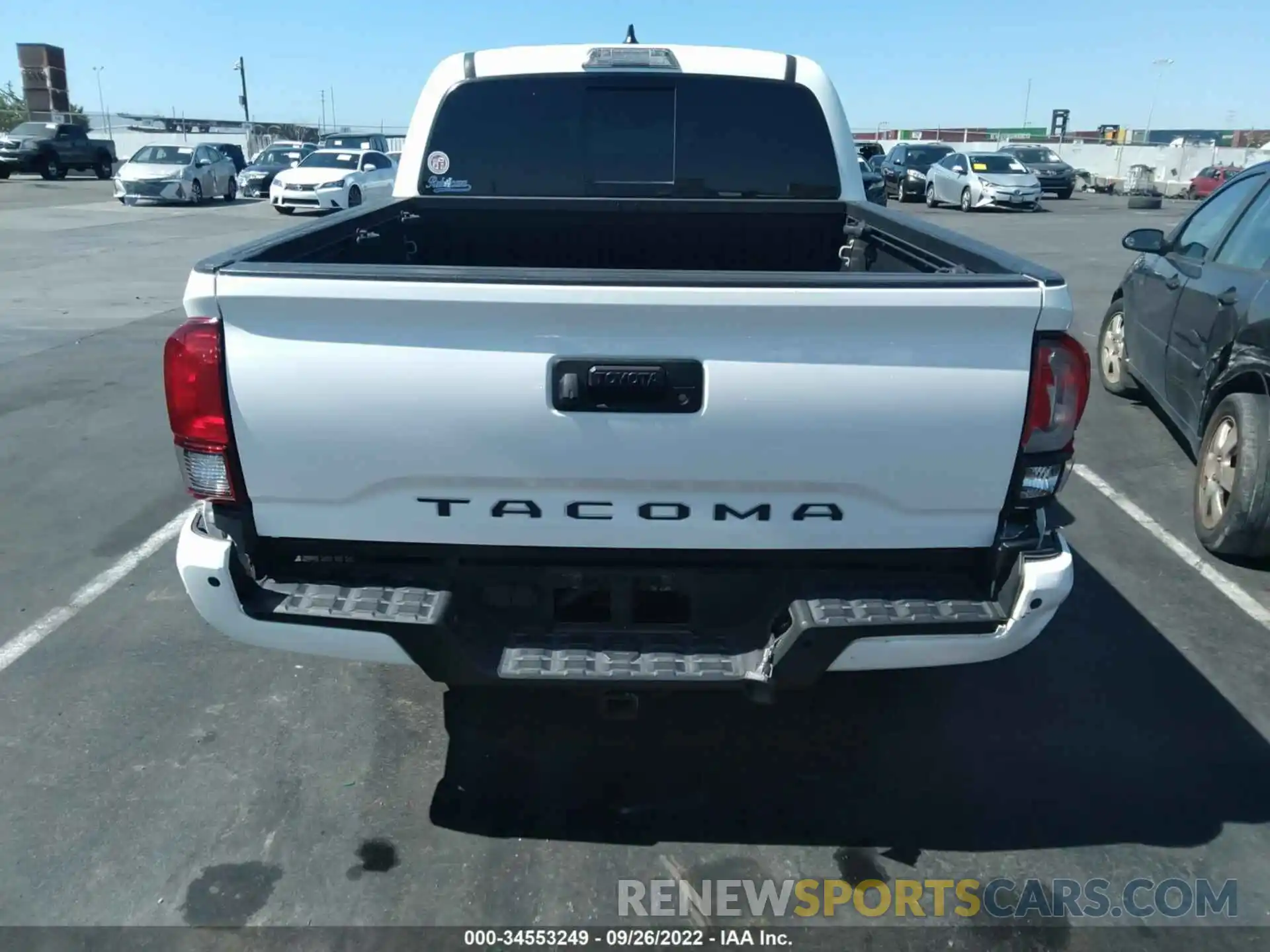 6 Photograph of a damaged car 3TMCZ5ANXKM218831 TOYOTA TACOMA 4WD 2019