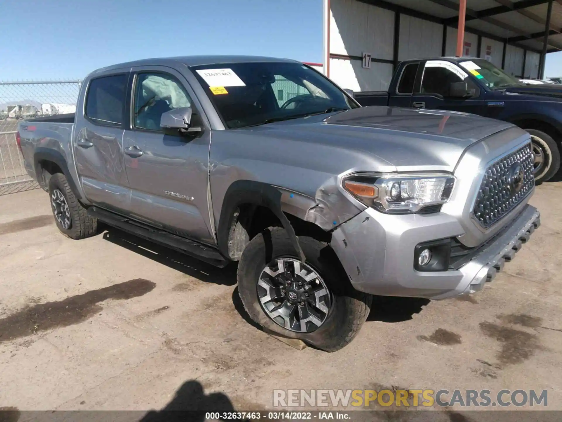 1 Photograph of a damaged car 3TMCZ5ANXKM221678 TOYOTA TACOMA 4WD 2019