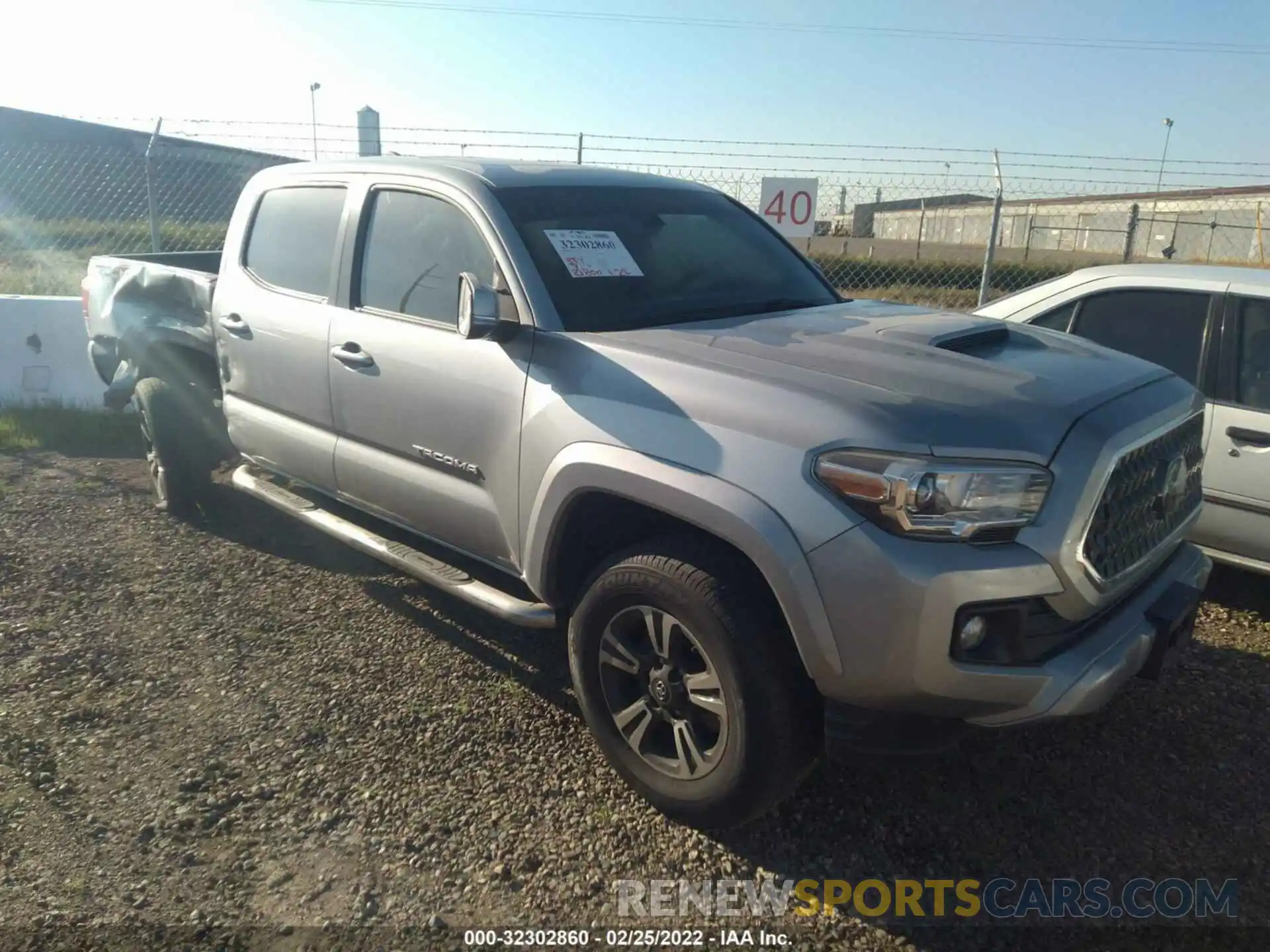 1 Photograph of a damaged car 3TMCZ5ANXKM222233 TOYOTA TACOMA 4WD 2019