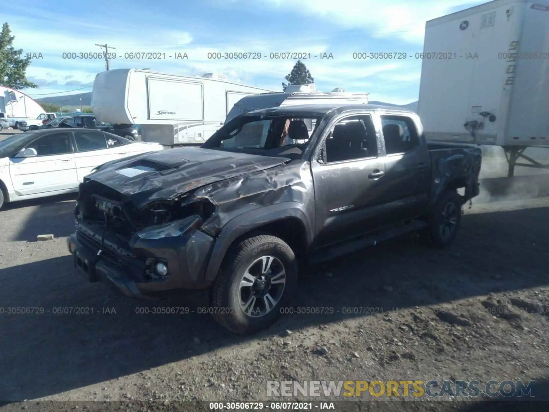 2 Фотография поврежденного автомобиля 3TMCZ5ANXKM225603 TOYOTA TACOMA 4WD 2019