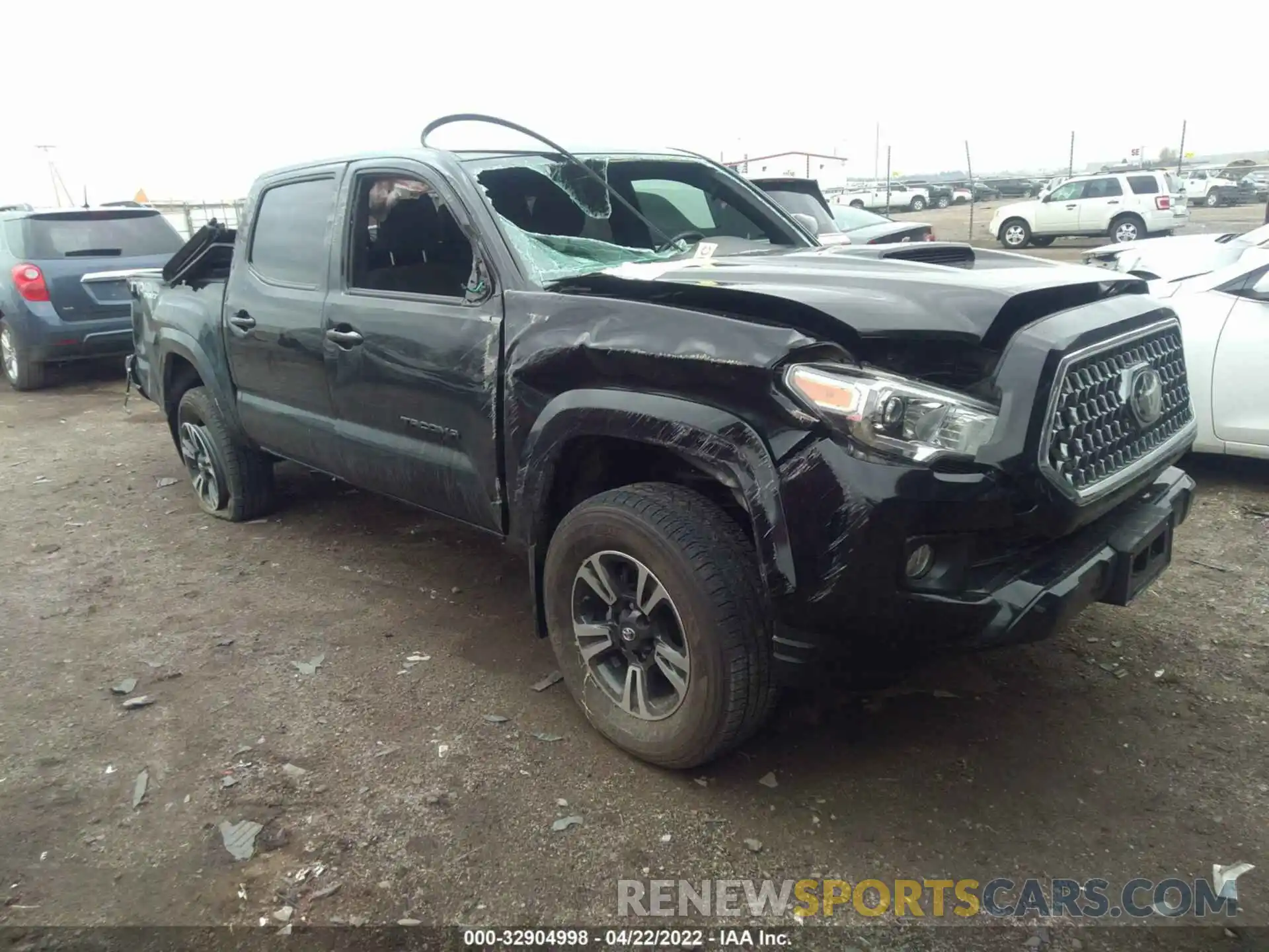 1 Photograph of a damaged car 3TMCZ5ANXKM232180 TOYOTA TACOMA 4WD 2019