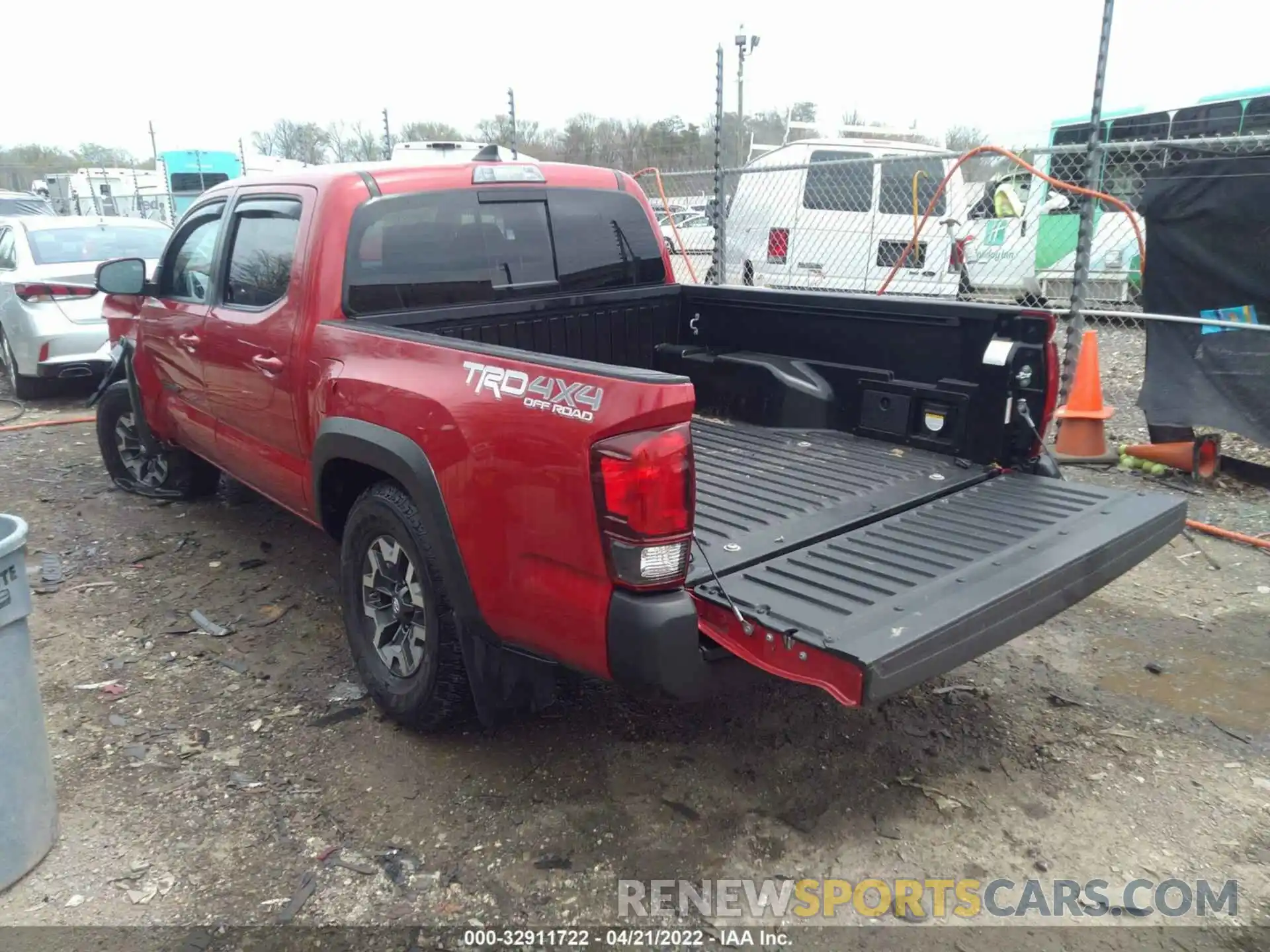 3 Photograph of a damaged car 3TMCZ5ANXKM236018 TOYOTA TACOMA 4WD 2019