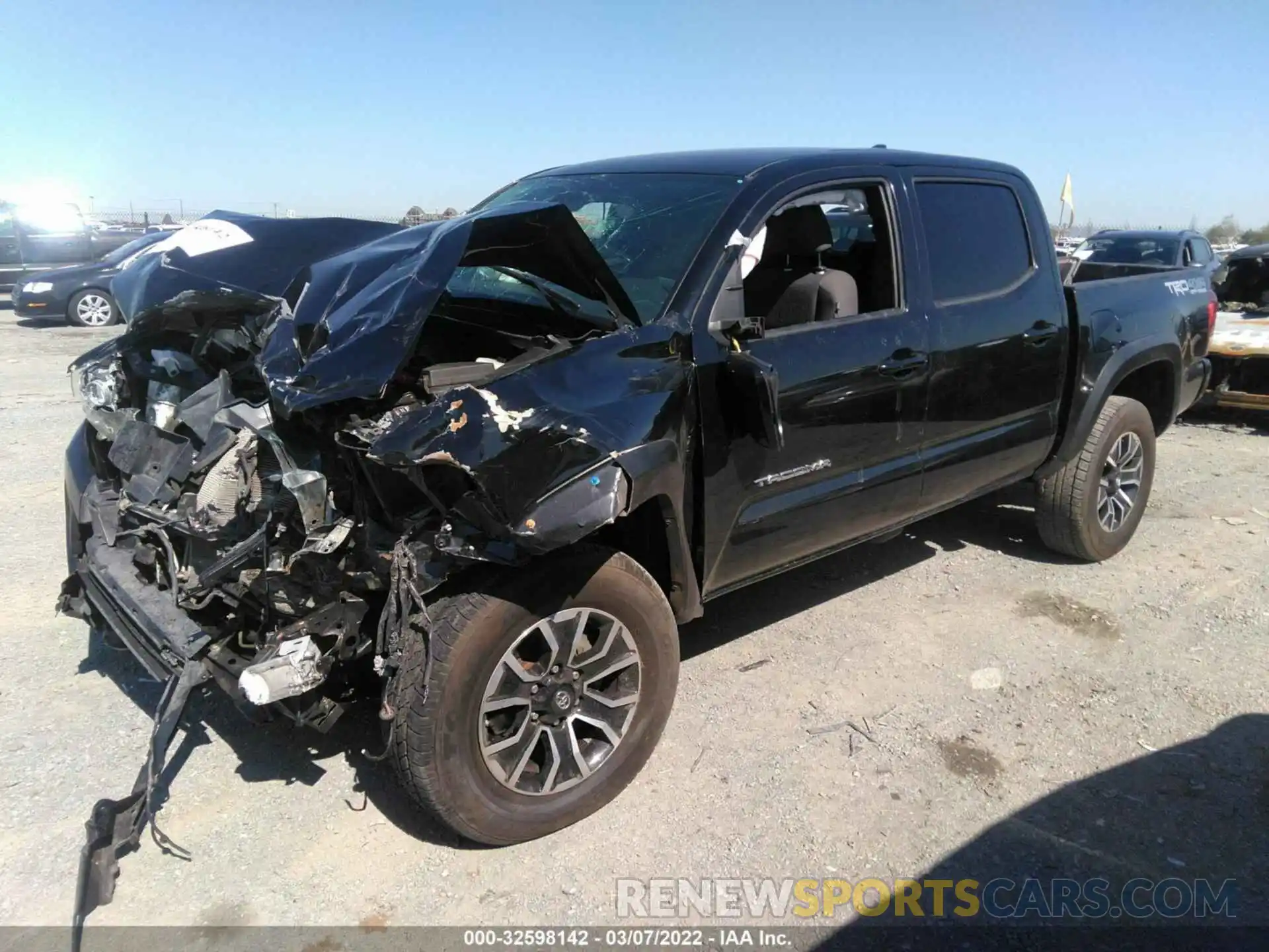 2 Photograph of a damaged car 3TMCZ5ANXKM237363 TOYOTA TACOMA 4WD 2019