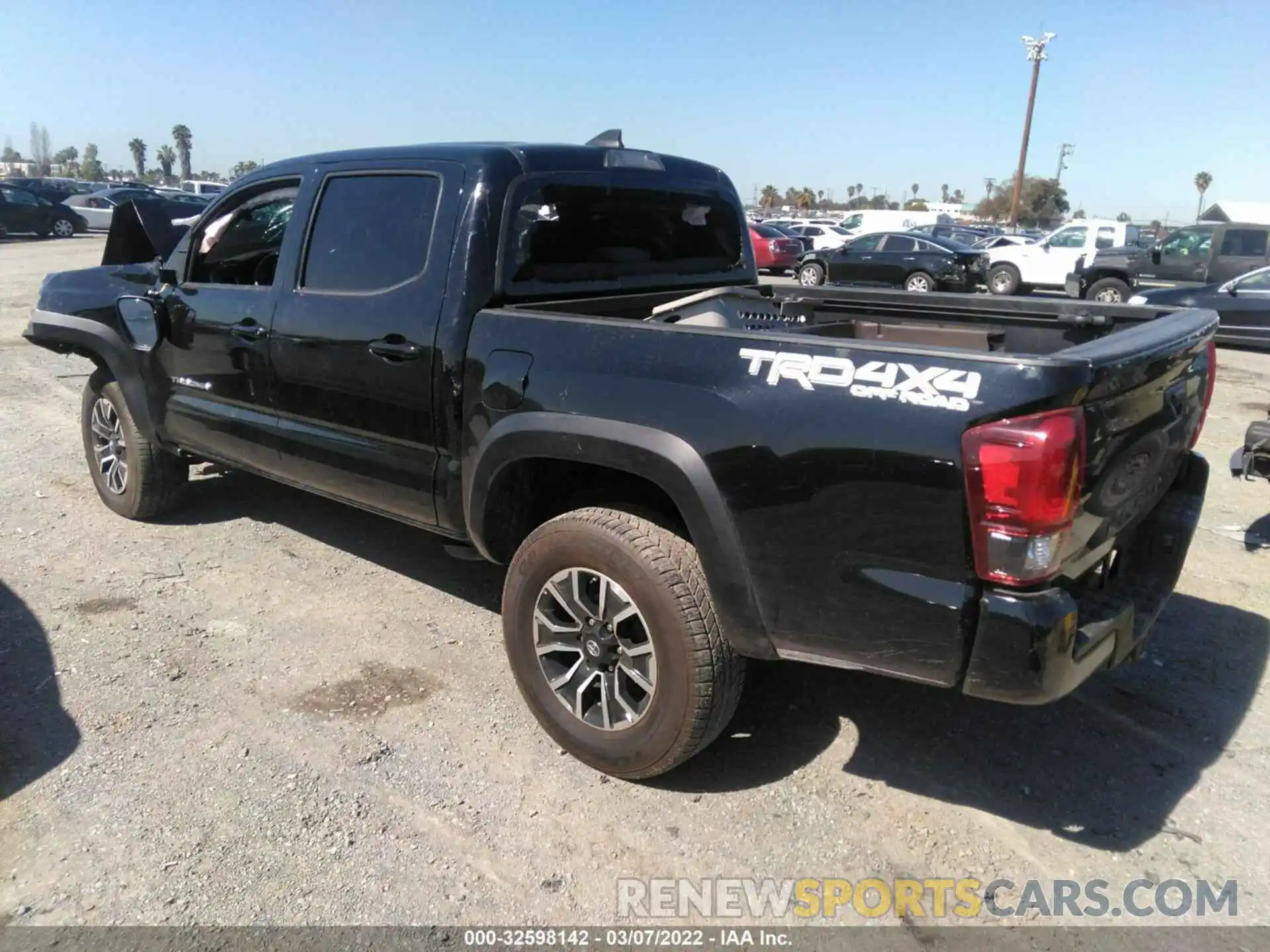 3 Photograph of a damaged car 3TMCZ5ANXKM237363 TOYOTA TACOMA 4WD 2019