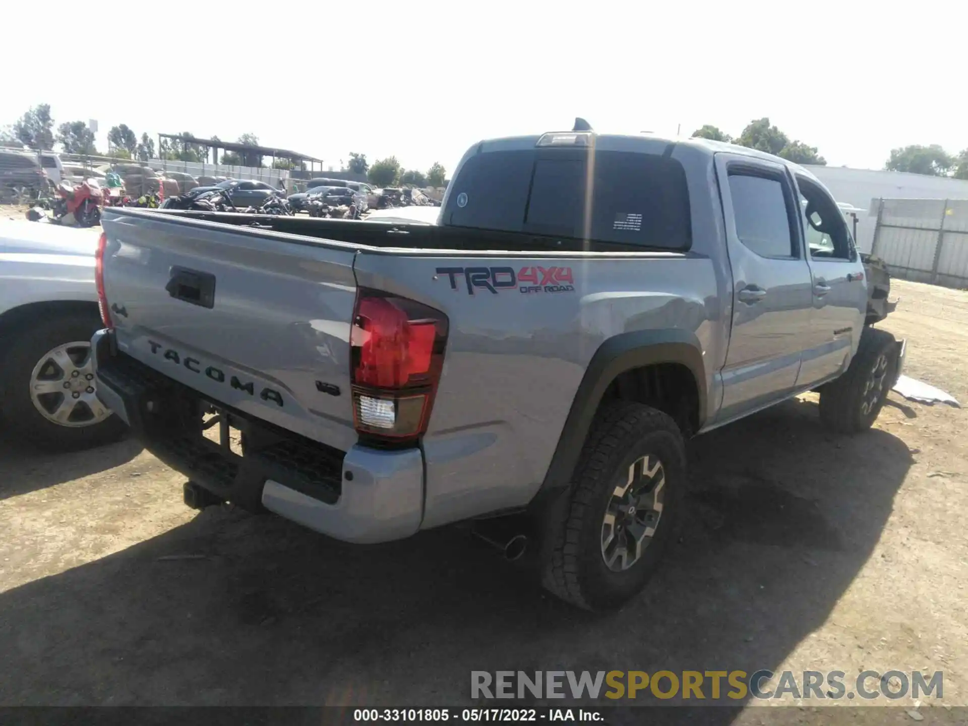 4 Photograph of a damaged car 3TMCZ5ANXKM240389 TOYOTA TACOMA 4WD 2019