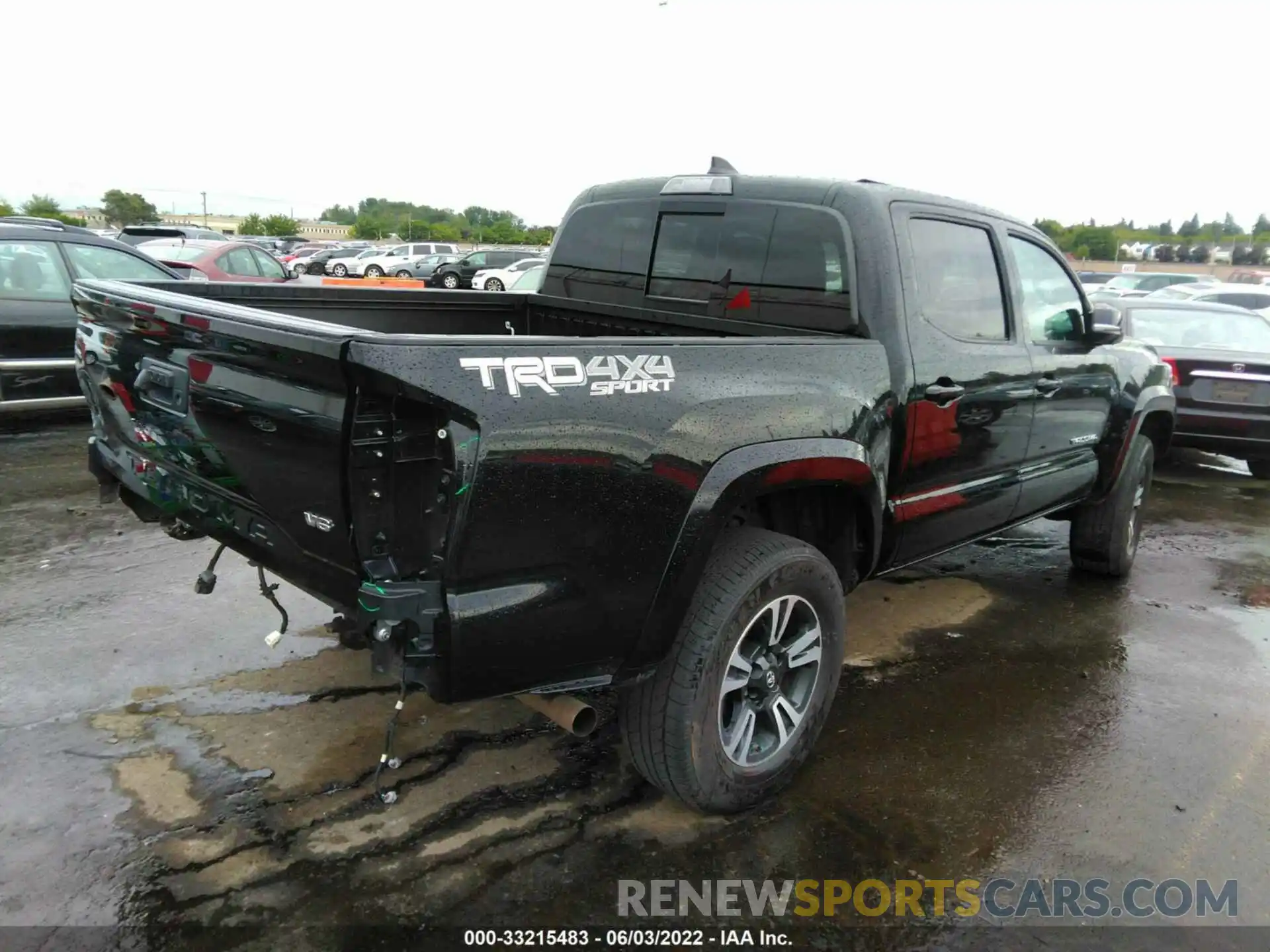 4 Photograph of a damaged car 3TMCZ5ANXKM242899 TOYOTA TACOMA 4WD 2019