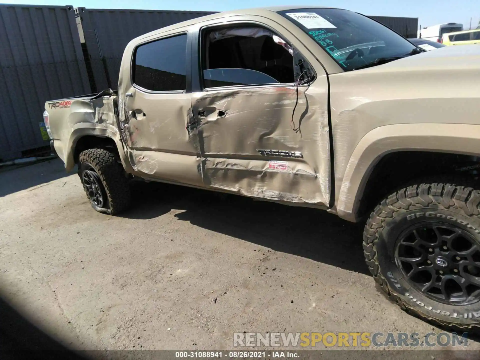 6 Photograph of a damaged car 3TMCZ5ANXKM243518 TOYOTA TACOMA 4WD 2019