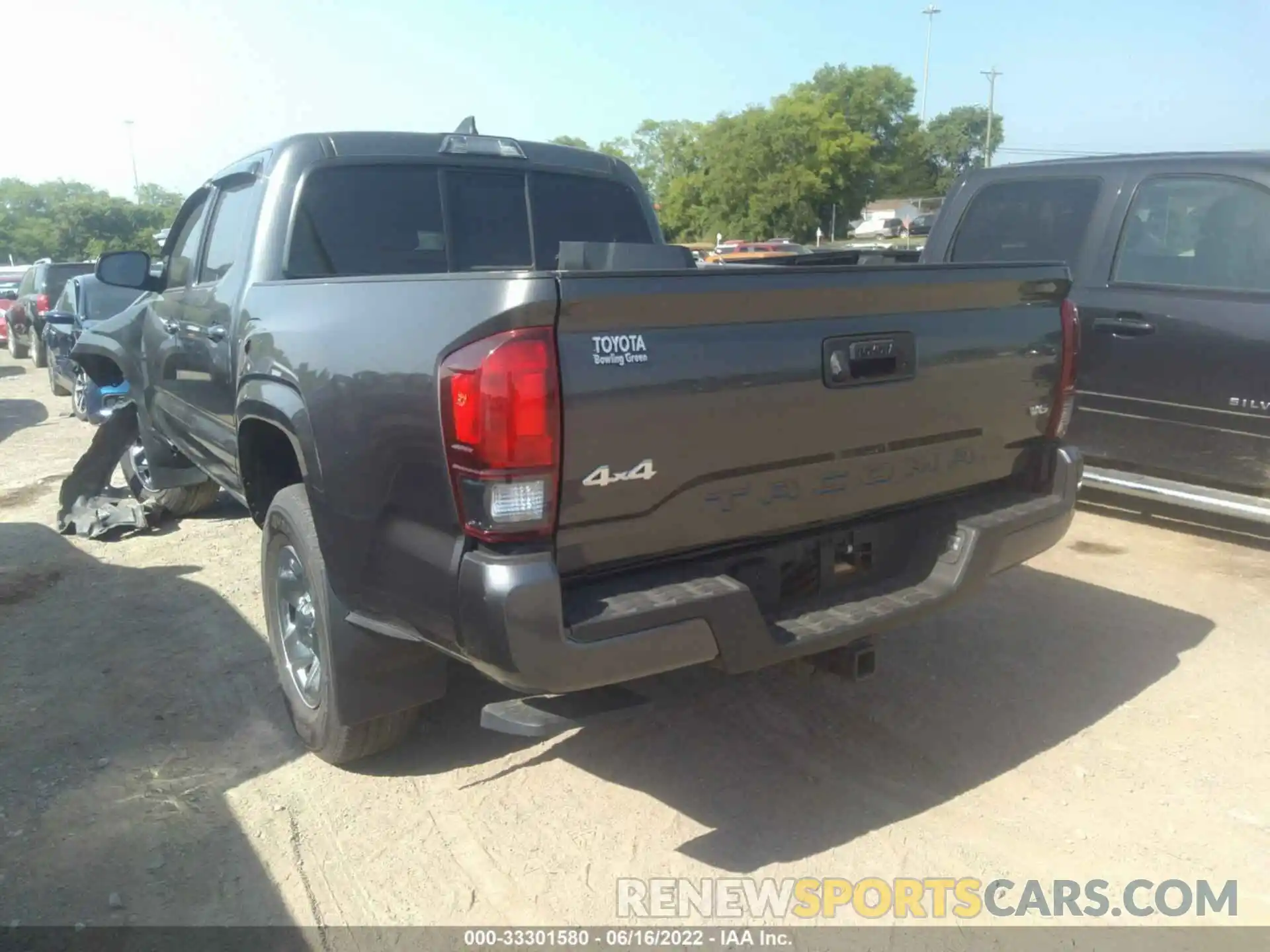 3 Photograph of a damaged car 3TMCZ5ANXKM253059 TOYOTA TACOMA 4WD 2019