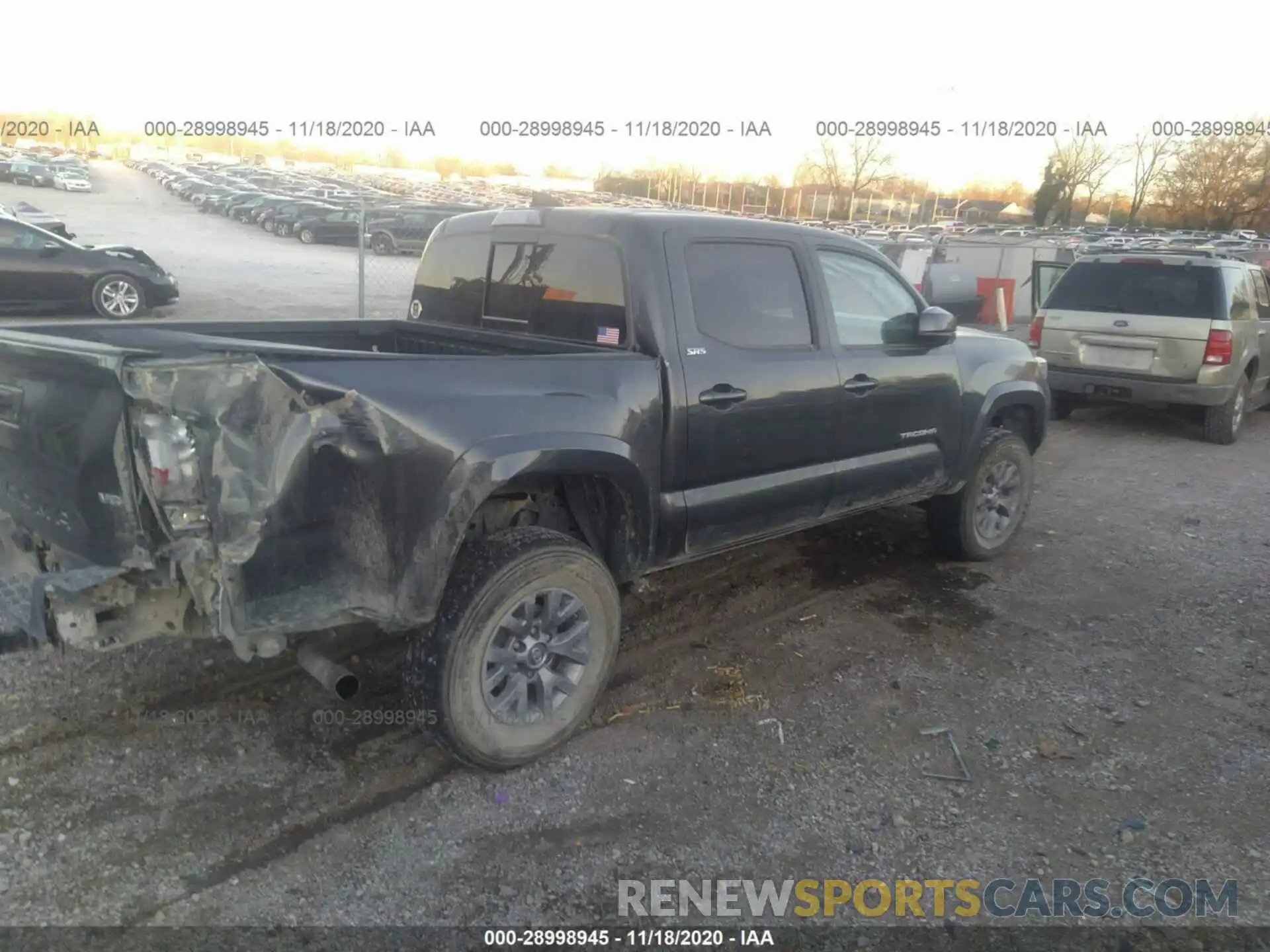 4 Фотография поврежденного автомобиля 3TMCZ5ANXKM255586 TOYOTA TACOMA 4WD 2019