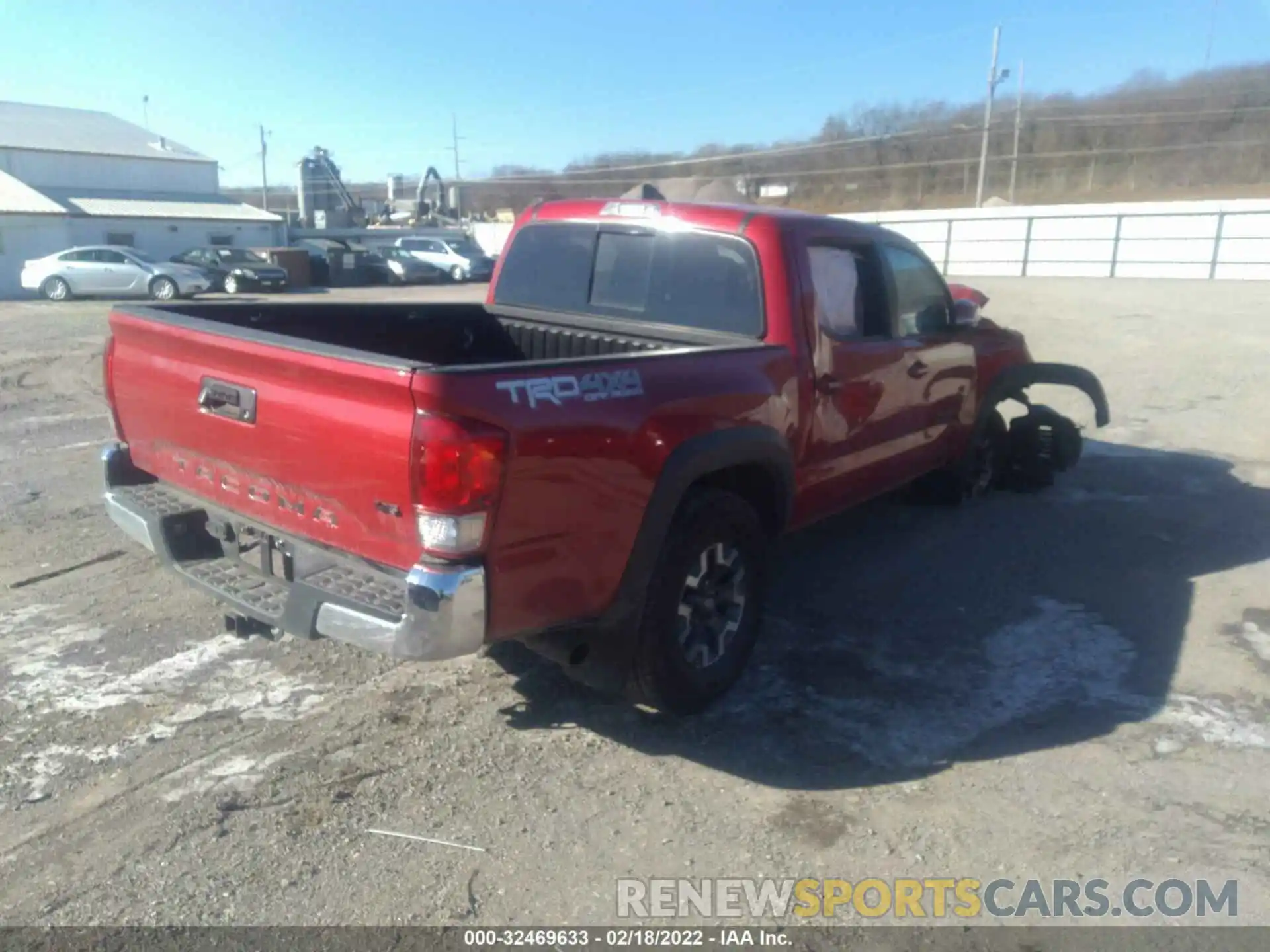 4 Photograph of a damaged car 3TMCZ5ANXKM270525 TOYOTA TACOMA 4WD 2019