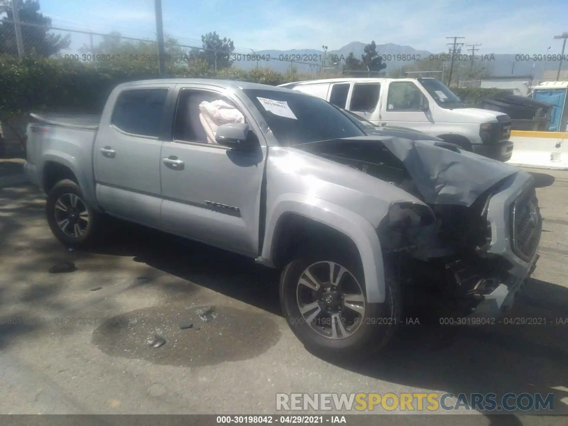 1 Photograph of a damaged car 3TMCZ5ANXKM286577 TOYOTA TACOMA 4WD 2019