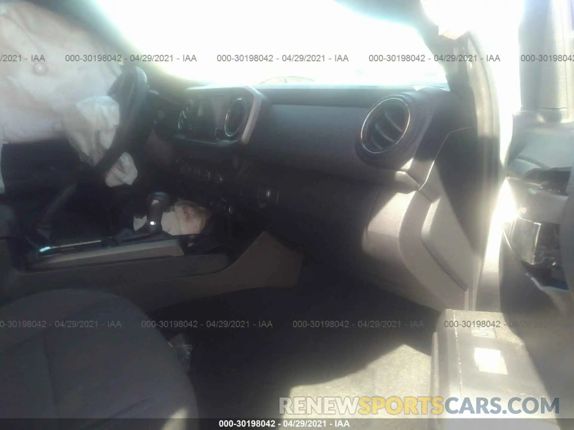 5 Photograph of a damaged car 3TMCZ5ANXKM286577 TOYOTA TACOMA 4WD 2019