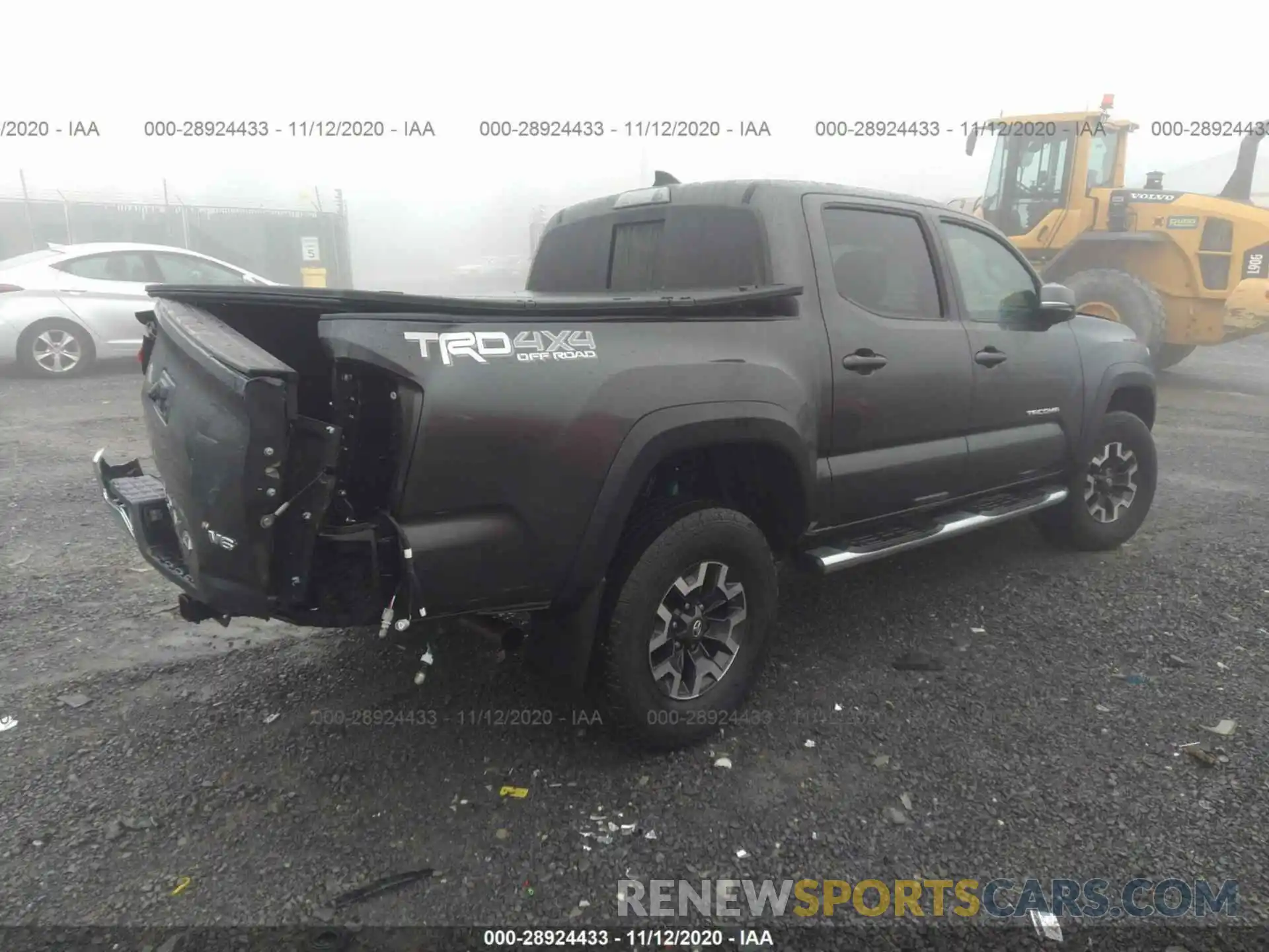 4 Photograph of a damaged car 3TMCZ5ANXKM287504 TOYOTA TACOMA 4WD 2019