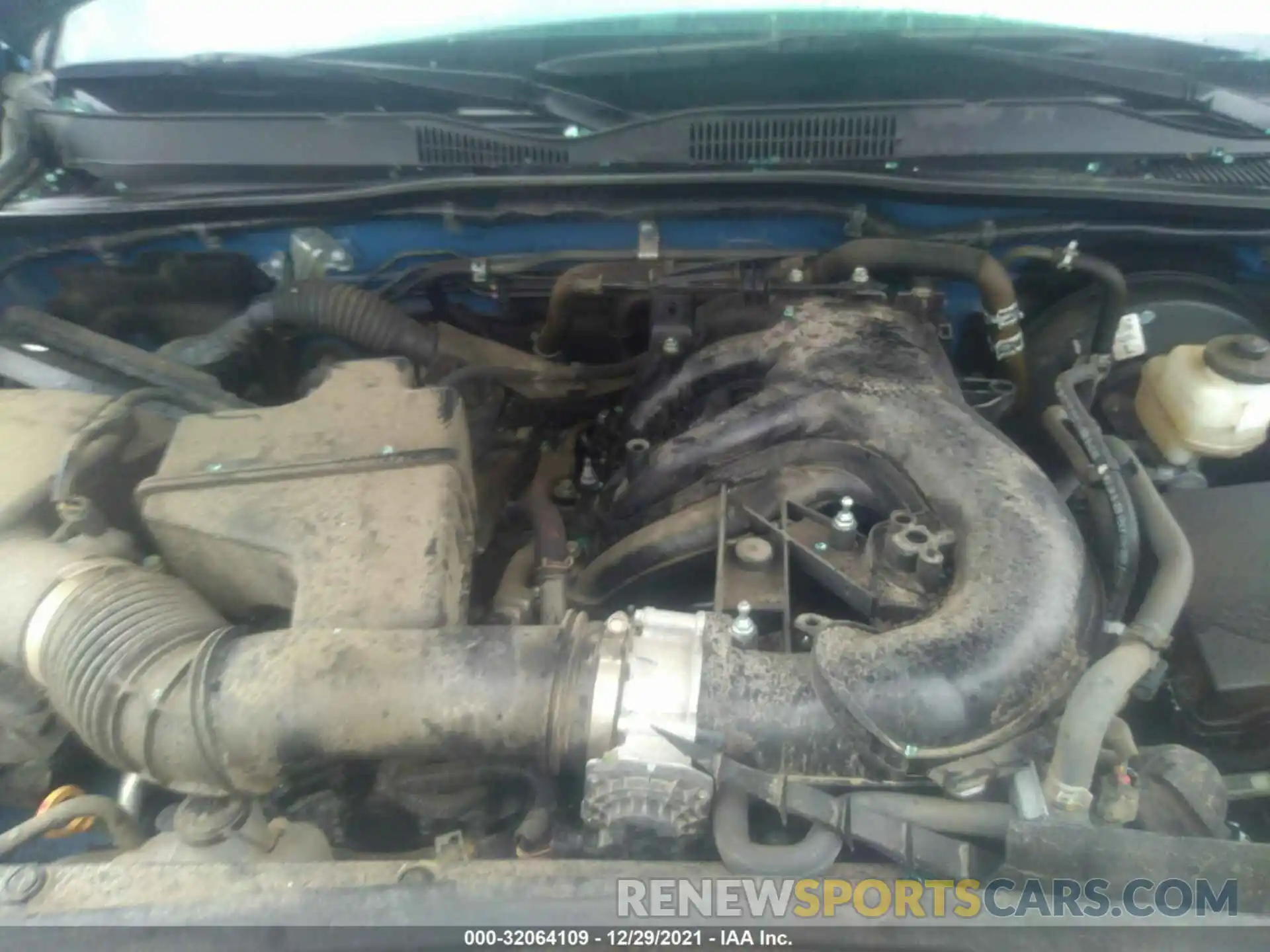 10 Photograph of a damaged car 3TMDZ5BN0KM056260 TOYOTA TACOMA 4WD 2019