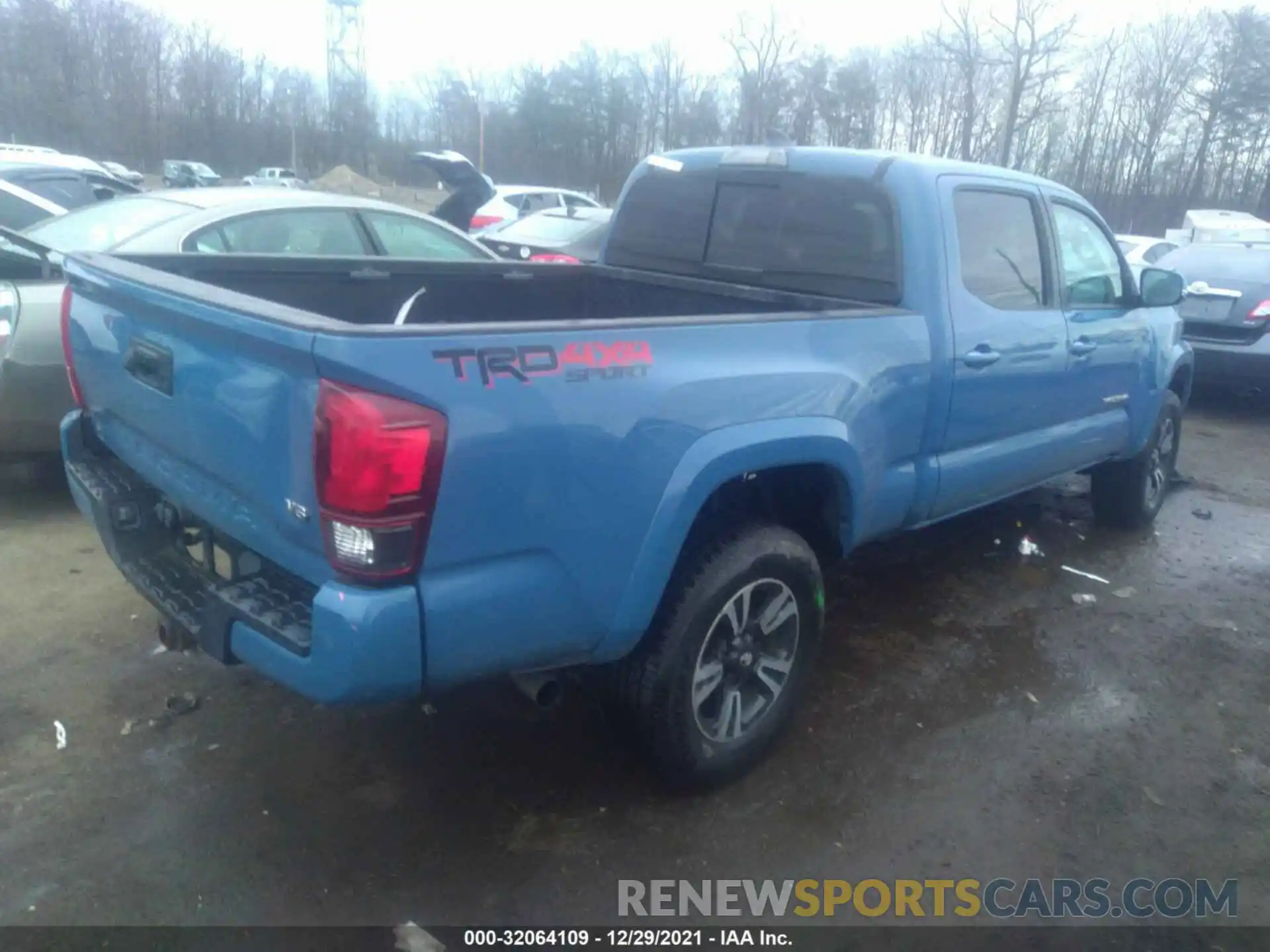 4 Photograph of a damaged car 3TMDZ5BN0KM056260 TOYOTA TACOMA 4WD 2019