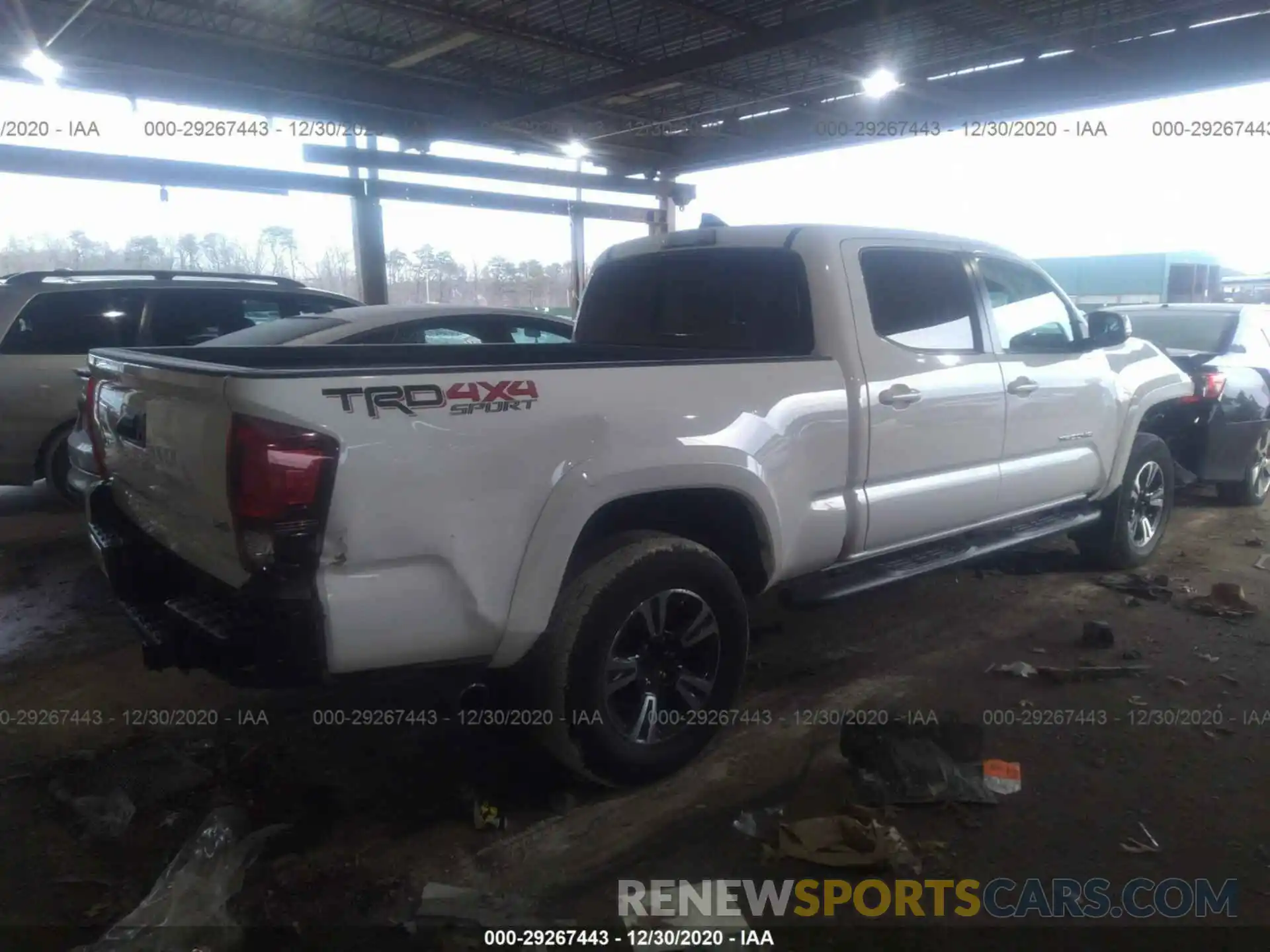 4 Фотография поврежденного автомобиля 3TMDZ5BN0KM067596 TOYOTA TACOMA 4WD 2019