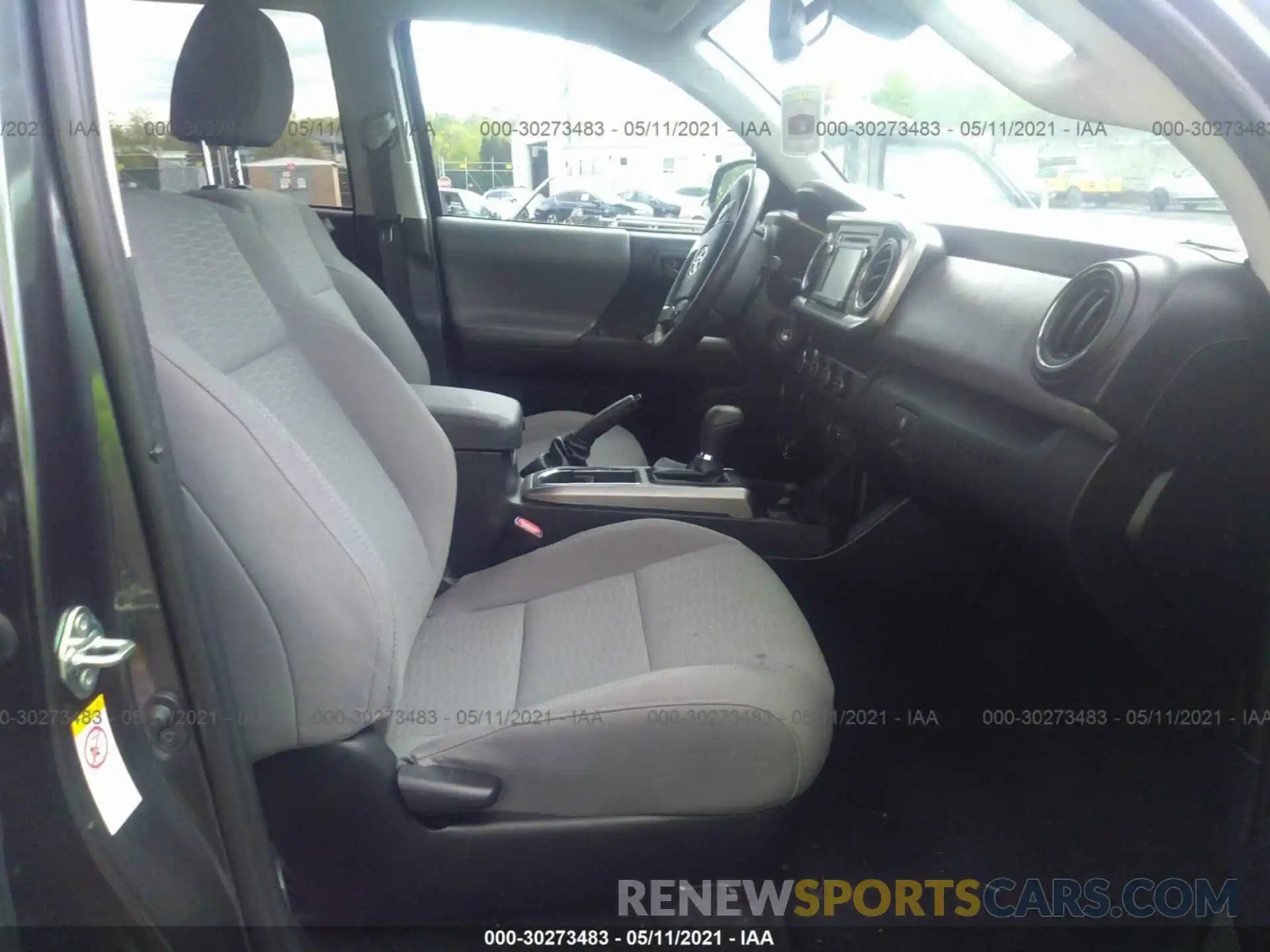 5 Photograph of a damaged car 3TMDZ5BN0KM073320 TOYOTA TACOMA 4WD 2019