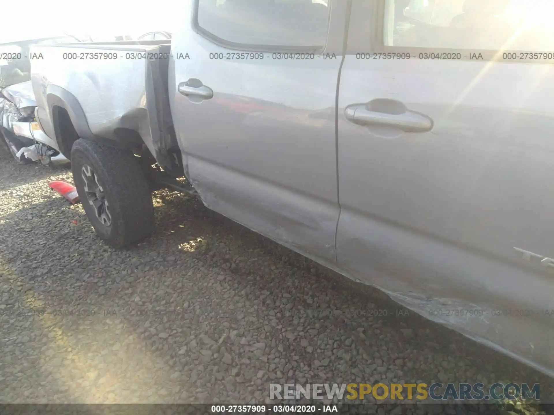 6 Photograph of a damaged car 3TMDZ5BN0KM075844 TOYOTA TACOMA 4WD 2019