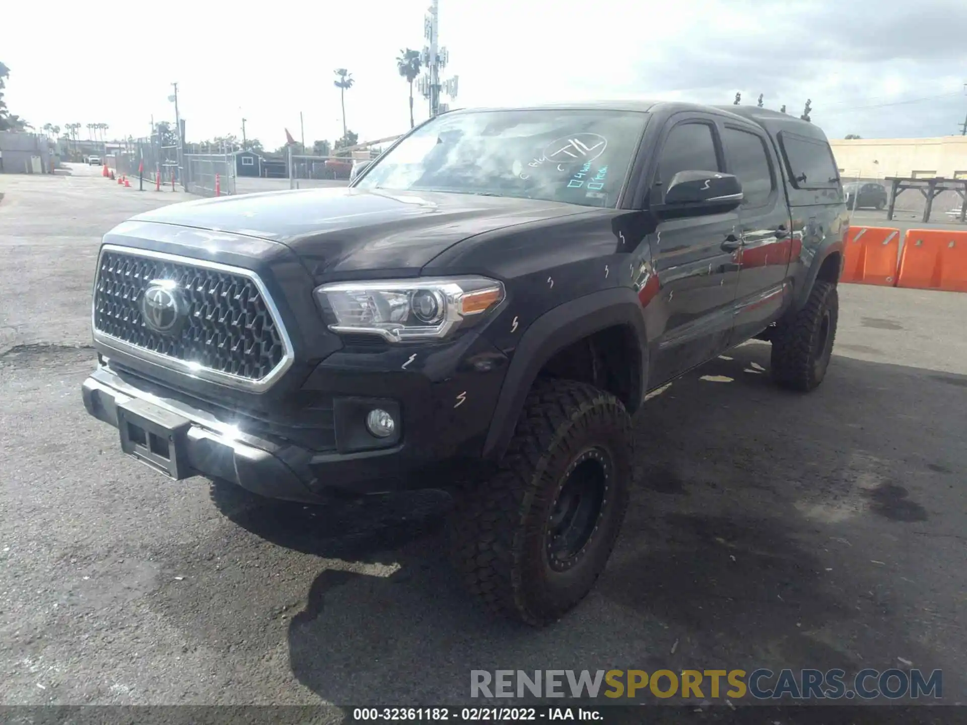 2 Photograph of a damaged car 3TMDZ5BN1KM065808 TOYOTA TACOMA 4WD 2019