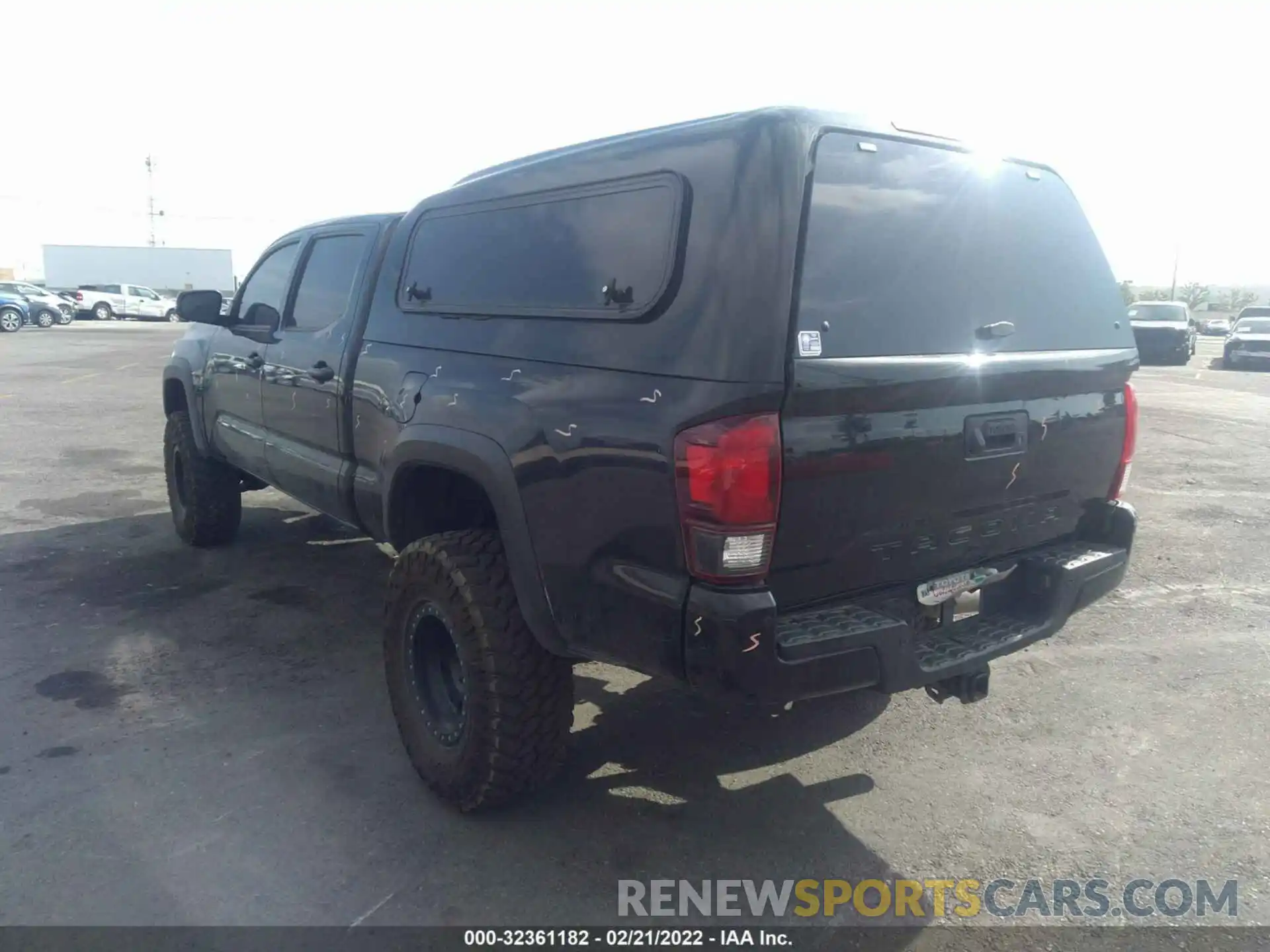 3 Photograph of a damaged car 3TMDZ5BN1KM065808 TOYOTA TACOMA 4WD 2019