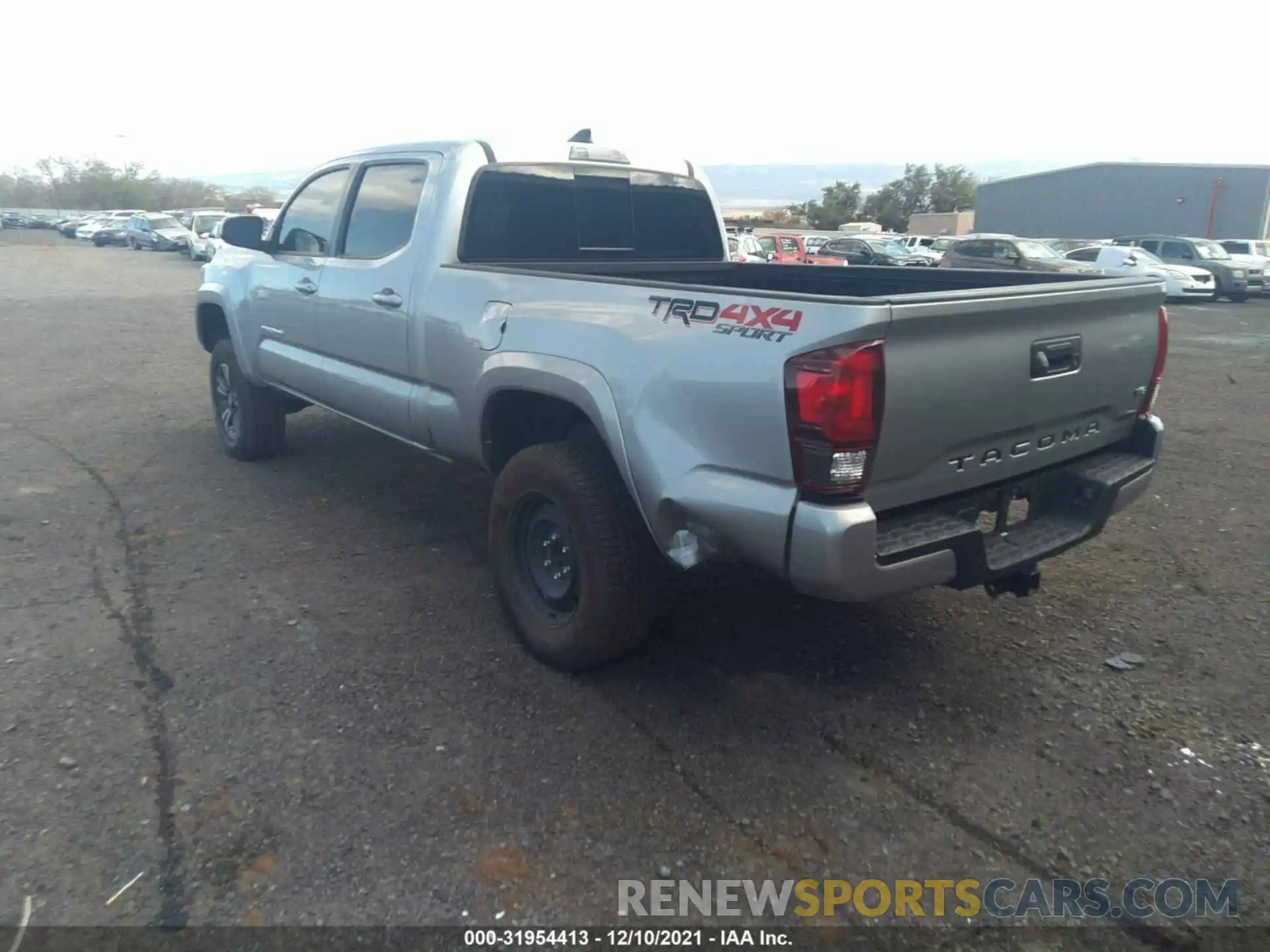 3 Photograph of a damaged car 3TMDZ5BN1KM072063 TOYOTA TACOMA 4WD 2019