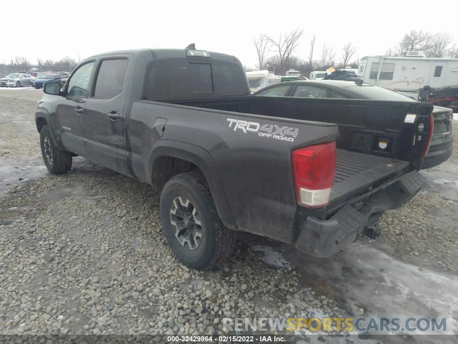 3 Photograph of a damaged car 3TMDZ5BN2KM059676 TOYOTA TACOMA 4WD 2019