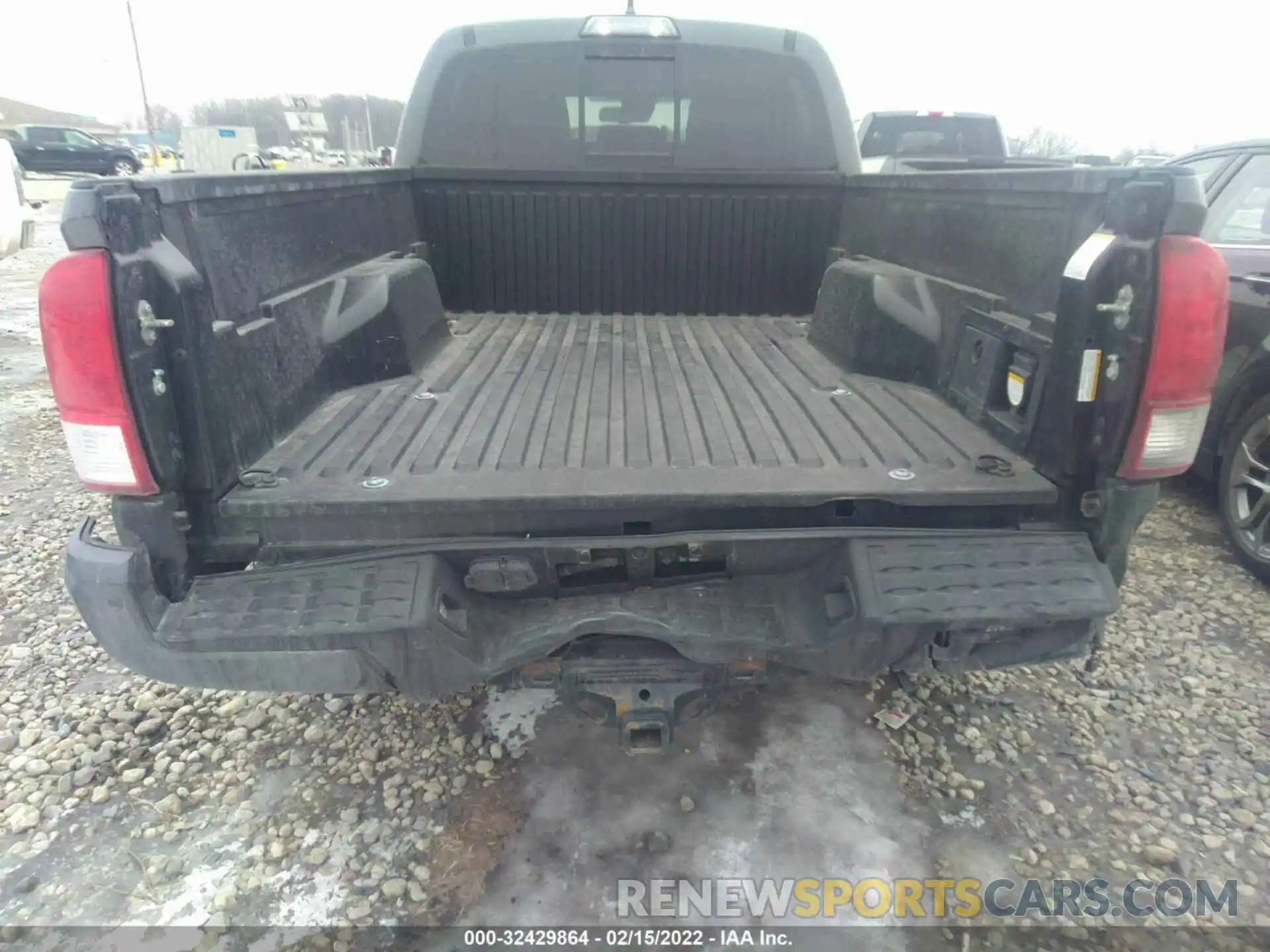 6 Фотография поврежденного автомобиля 3TMDZ5BN2KM059676 TOYOTA TACOMA 4WD 2019