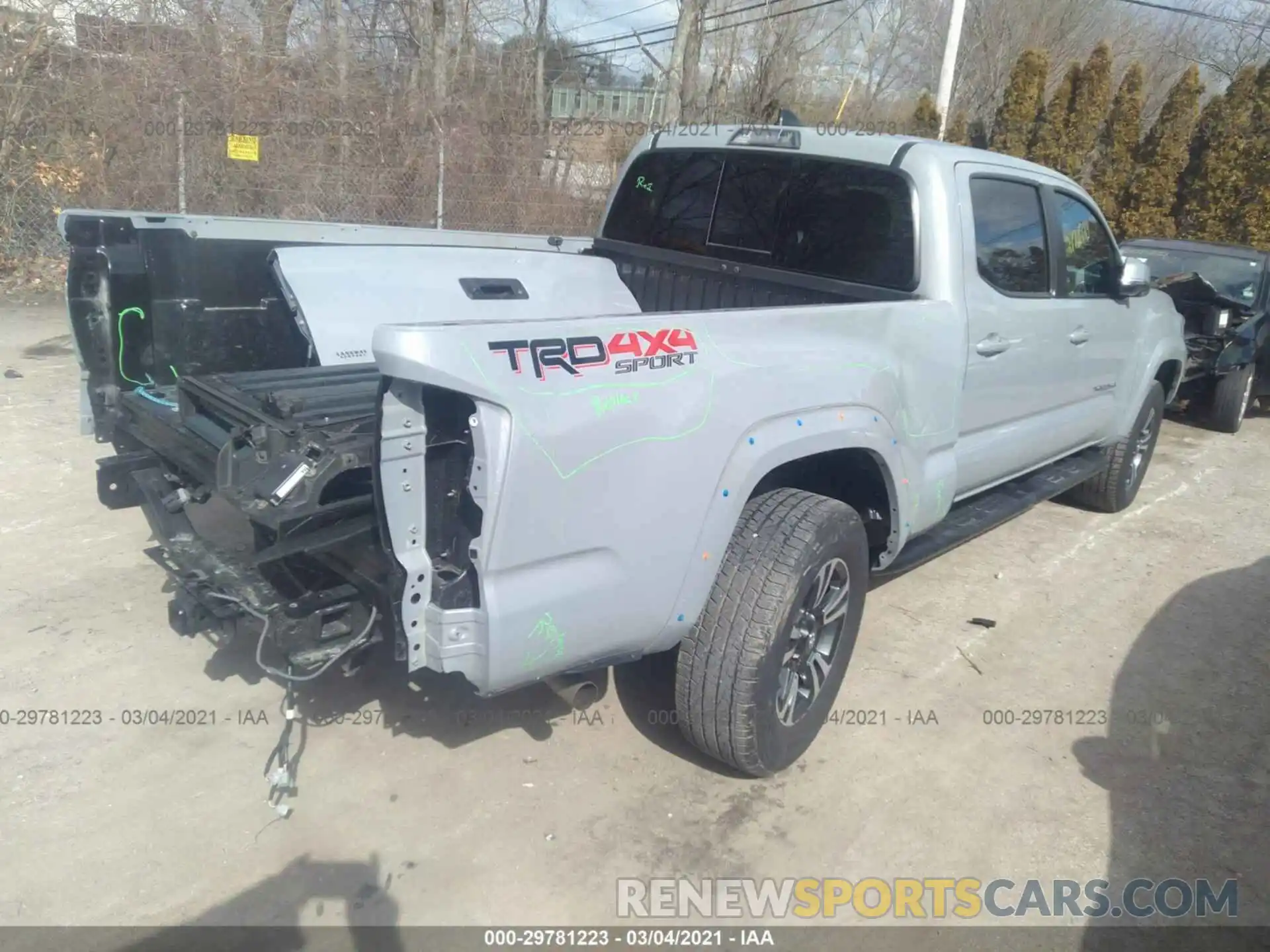 4 Фотография поврежденного автомобиля 3TMDZ5BN2KM061055 TOYOTA TACOMA 4WD 2019