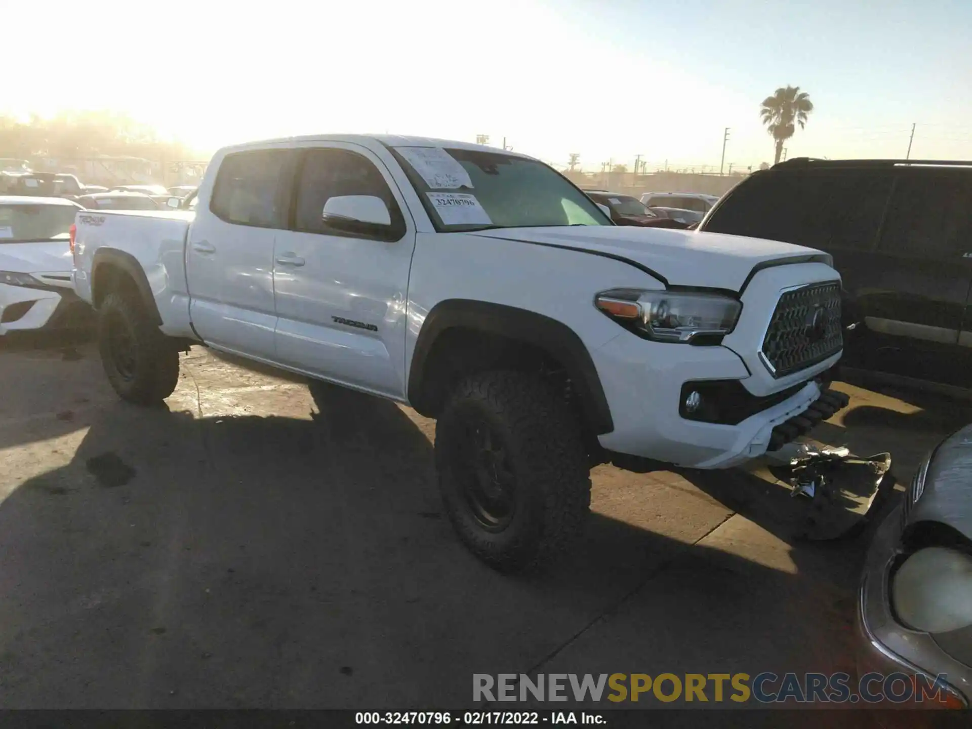 1 Photograph of a damaged car 3TMDZ5BN2KM061203 TOYOTA TACOMA 4WD 2019