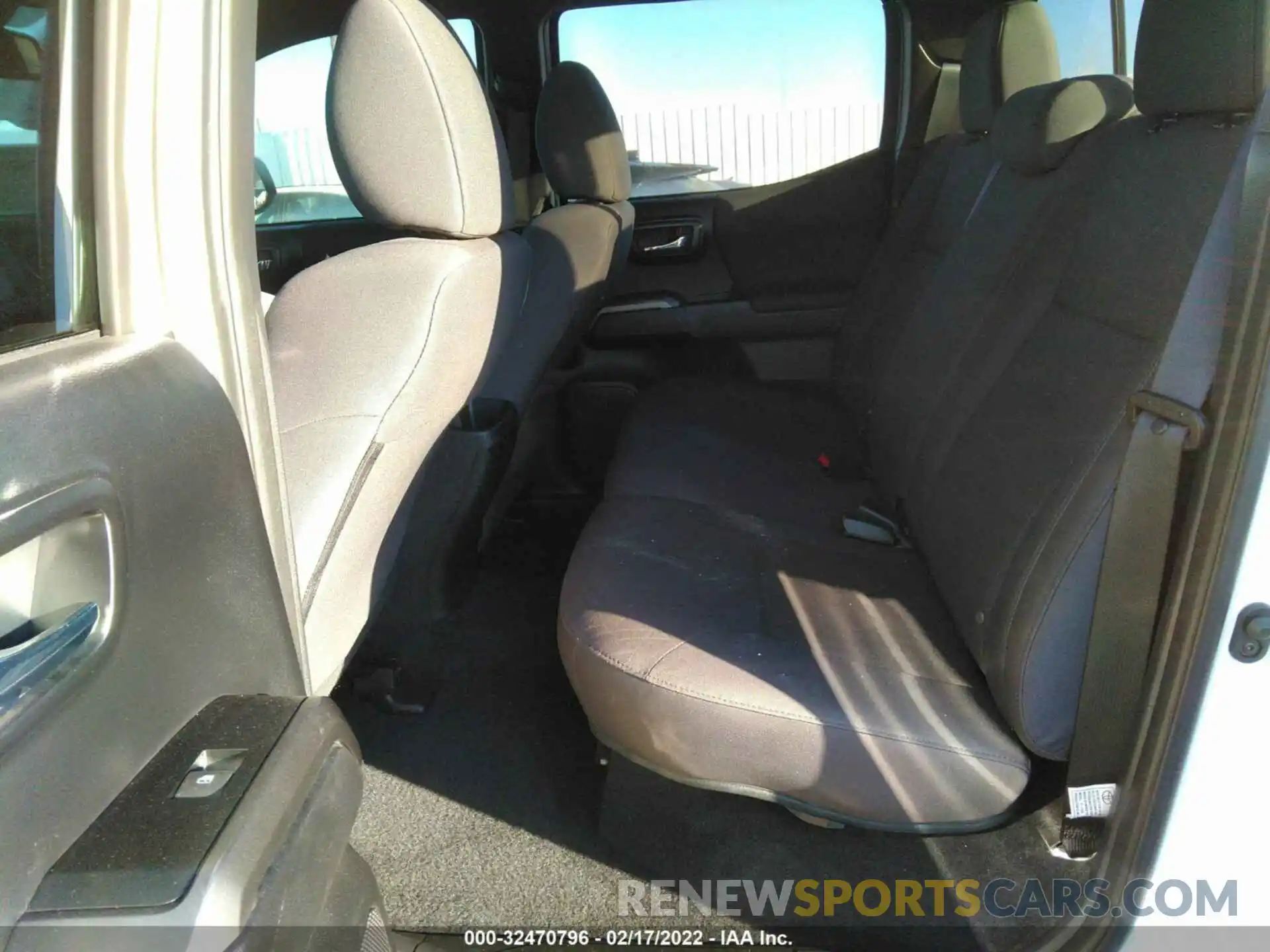 8 Photograph of a damaged car 3TMDZ5BN2KM061203 TOYOTA TACOMA 4WD 2019