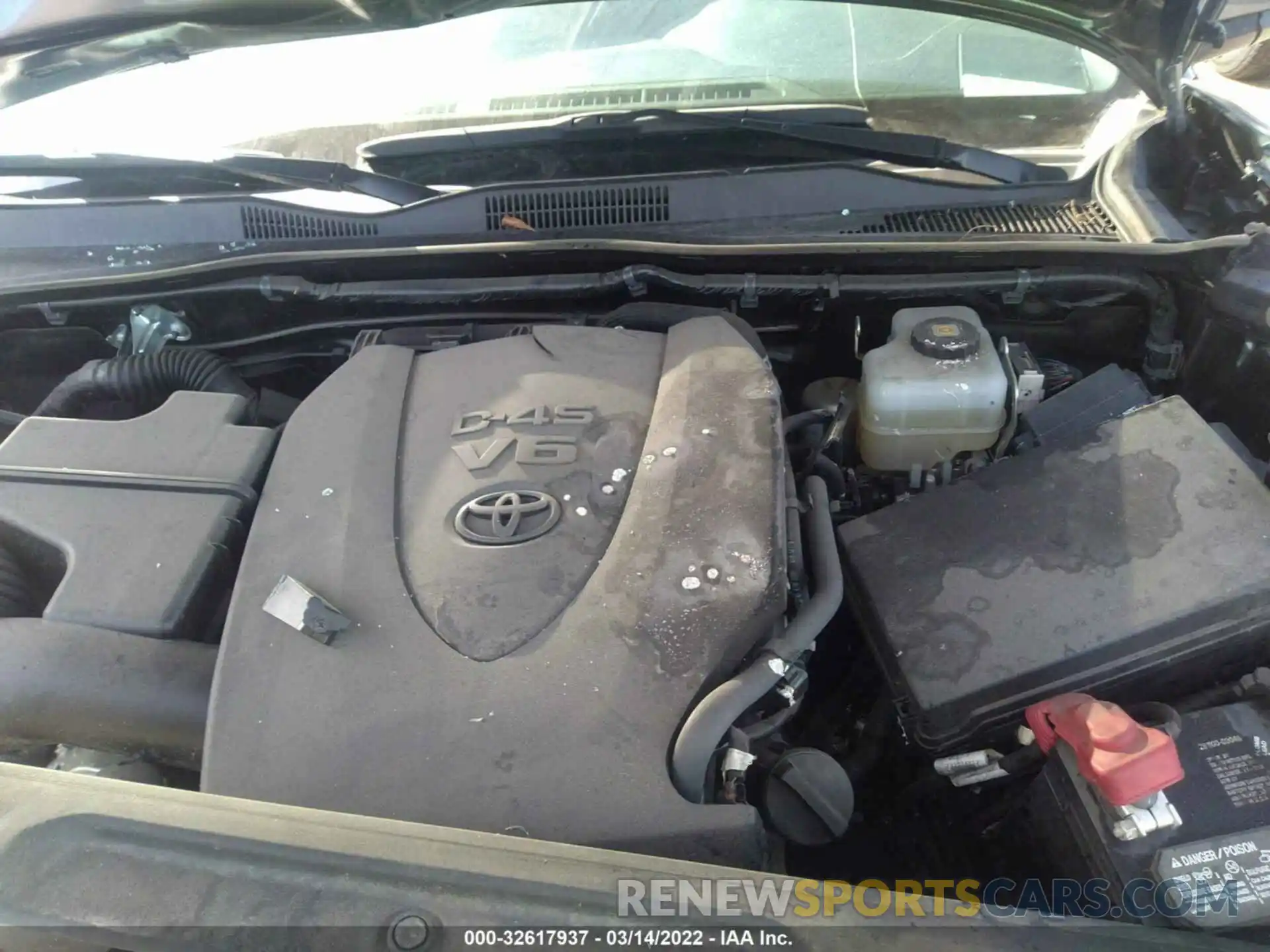 10 Photograph of a damaged car 3TMDZ5BN2KM066255 TOYOTA TACOMA 4WD 2019