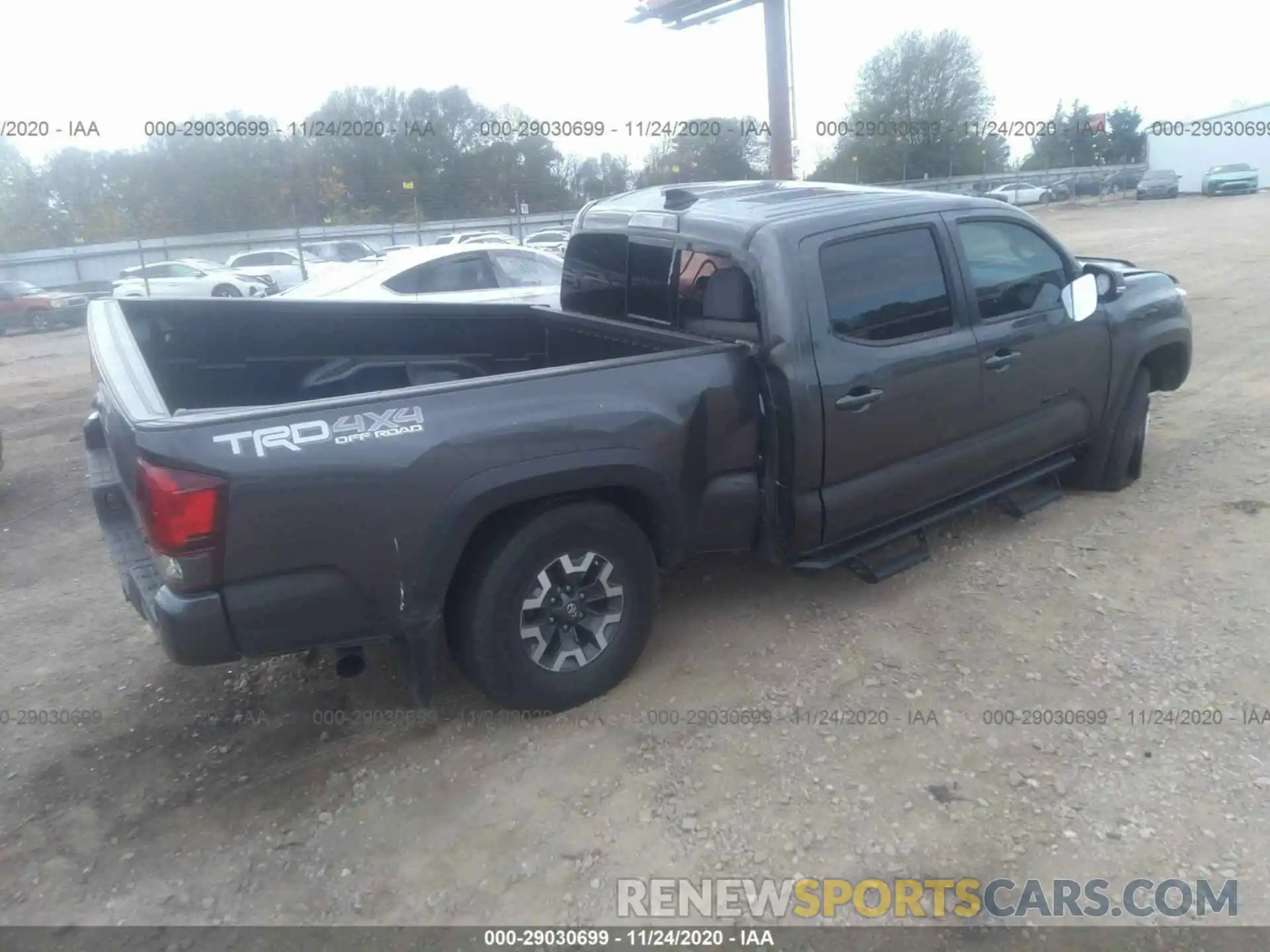 4 Фотография поврежденного автомобиля 3TMDZ5BN2KM074212 TOYOTA TACOMA 4WD 2019