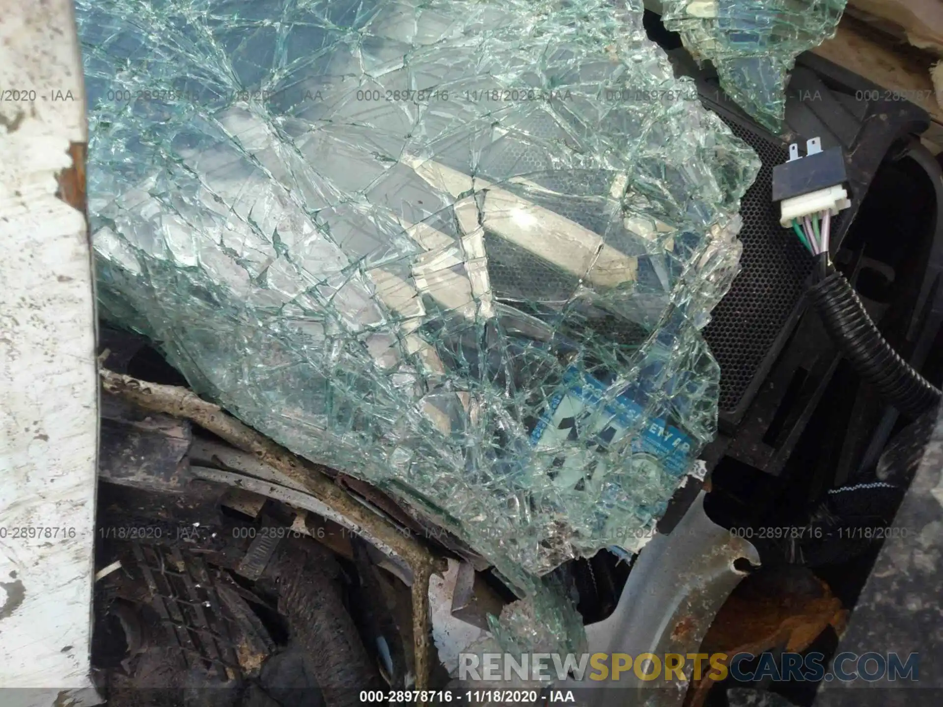 9 Photograph of a damaged car 3TMDZ5BN3KM056303 TOYOTA TACOMA 4WD 2019