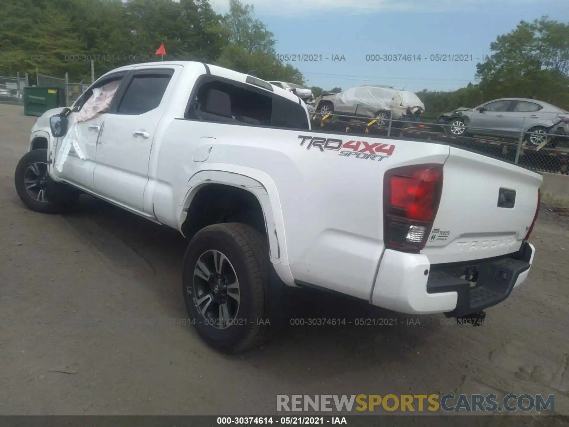 3 Фотография поврежденного автомобиля 3TMDZ5BN3KM066281 TOYOTA TACOMA 4WD 2019