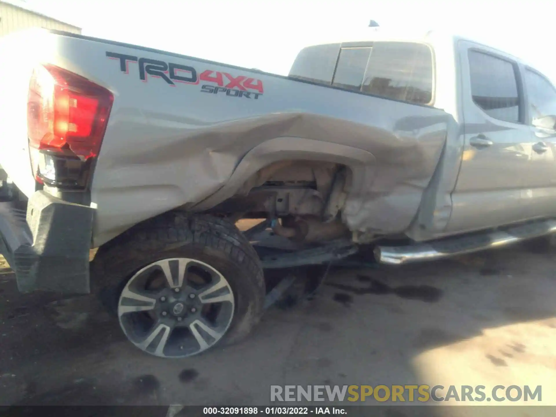 6 Photograph of a damaged car 3TMDZ5BN3KM070220 TOYOTA TACOMA 4WD 2019