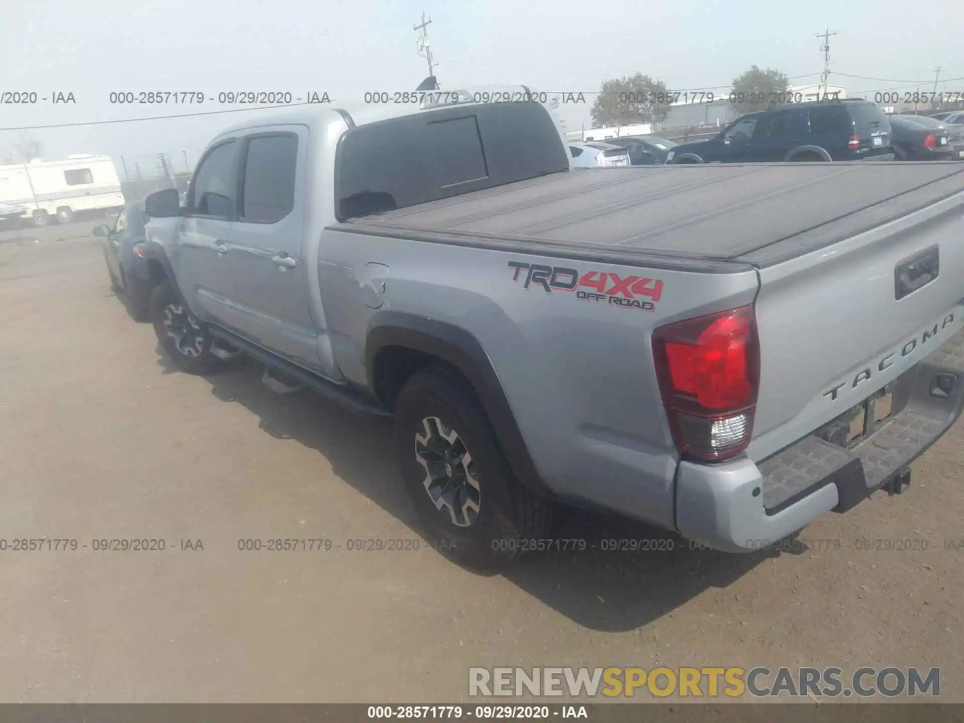 3 Photograph of a damaged car 3TMDZ5BN3KM073747 TOYOTA TACOMA 4WD 2019