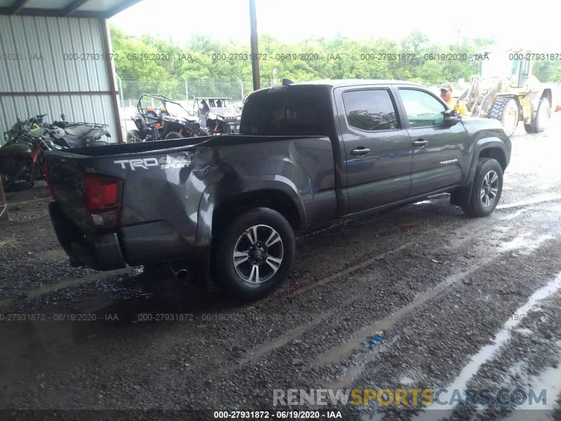 4 Photograph of a damaged car 3TMDZ5BN3KM076776 TOYOTA TACOMA 4WD 2019