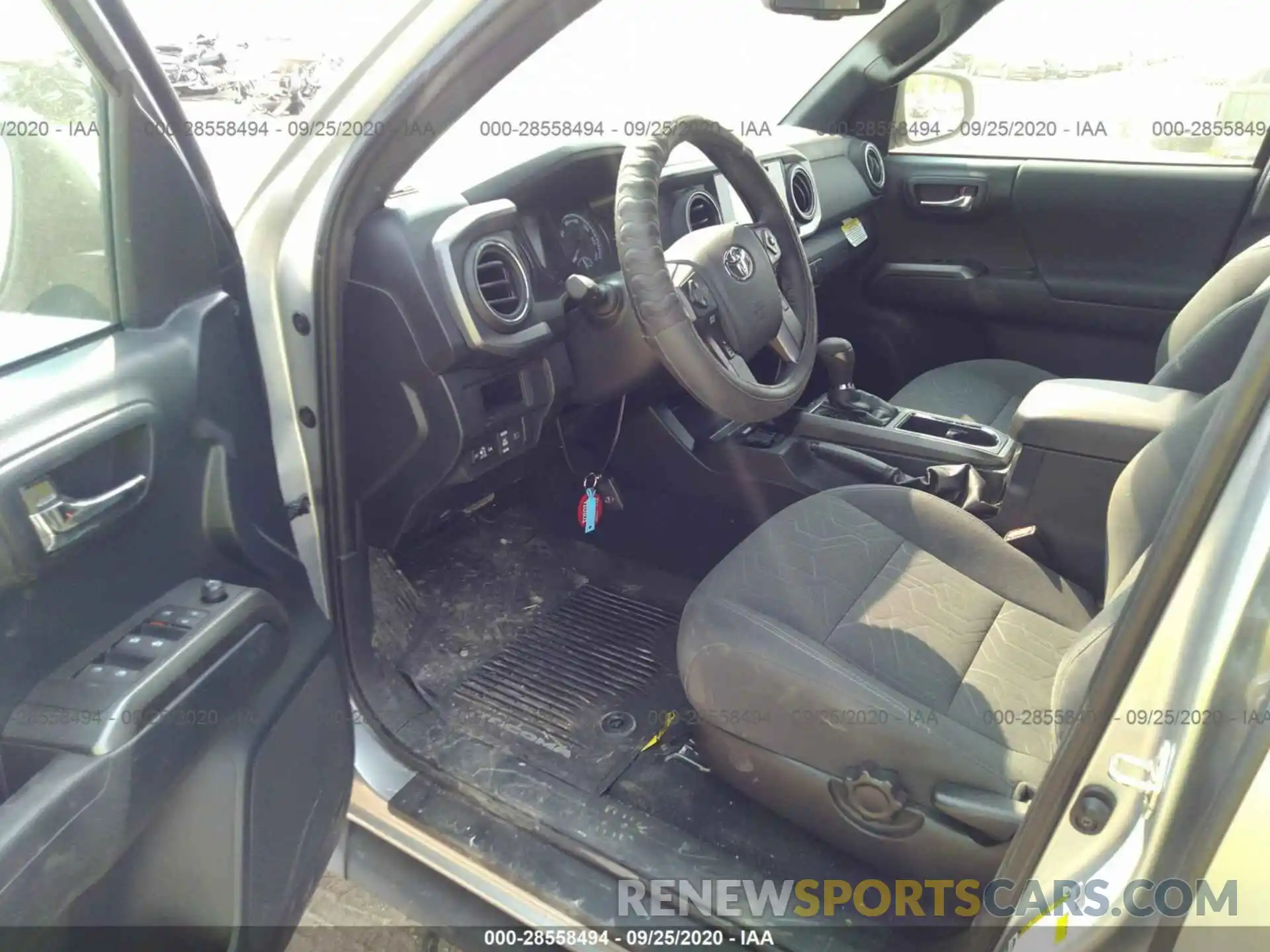 5 Photograph of a damaged car 3TMDZ5BN4KM070615 TOYOTA TACOMA 4WD 2019