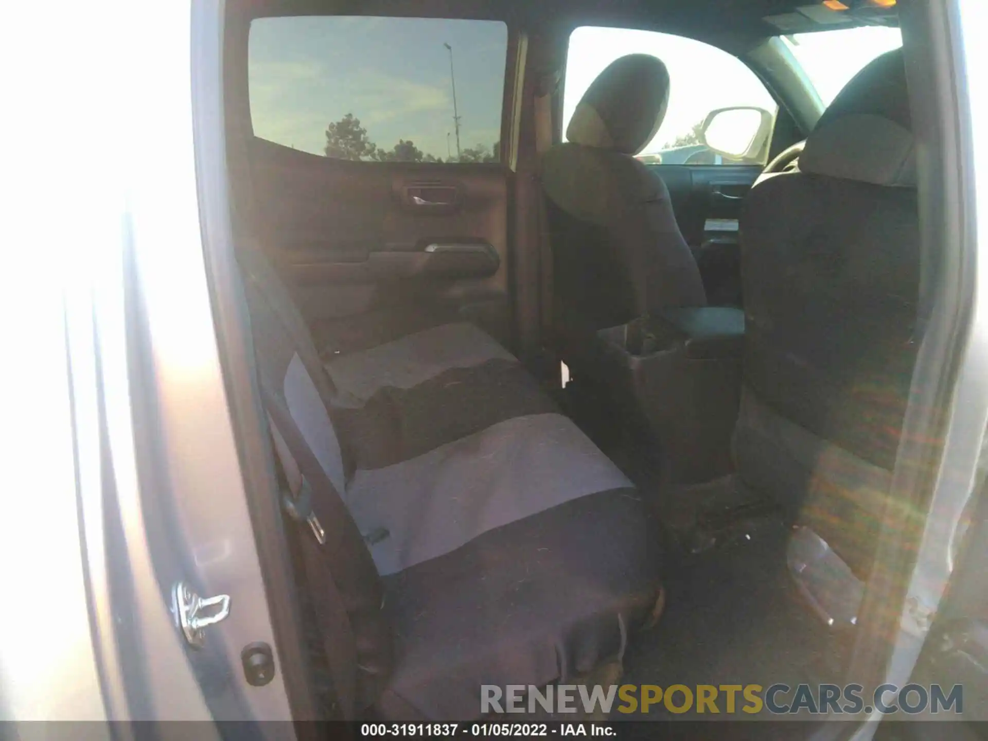 8 Photograph of a damaged car 3TMDZ5BN5KM057095 TOYOTA TACOMA 4WD 2019