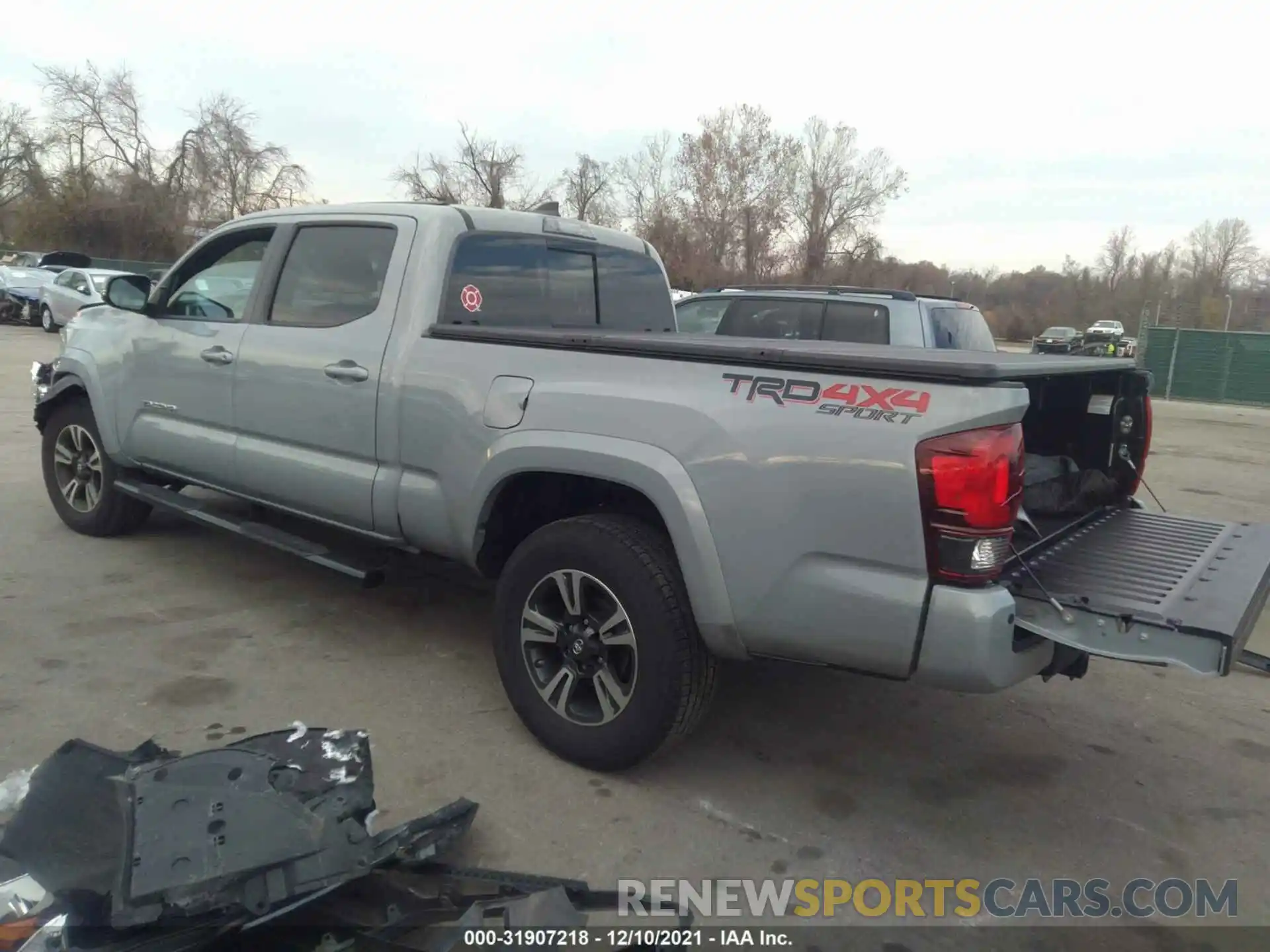 3 Photograph of a damaged car 3TMDZ5BN5KM064564 TOYOTA TACOMA 4WD 2019