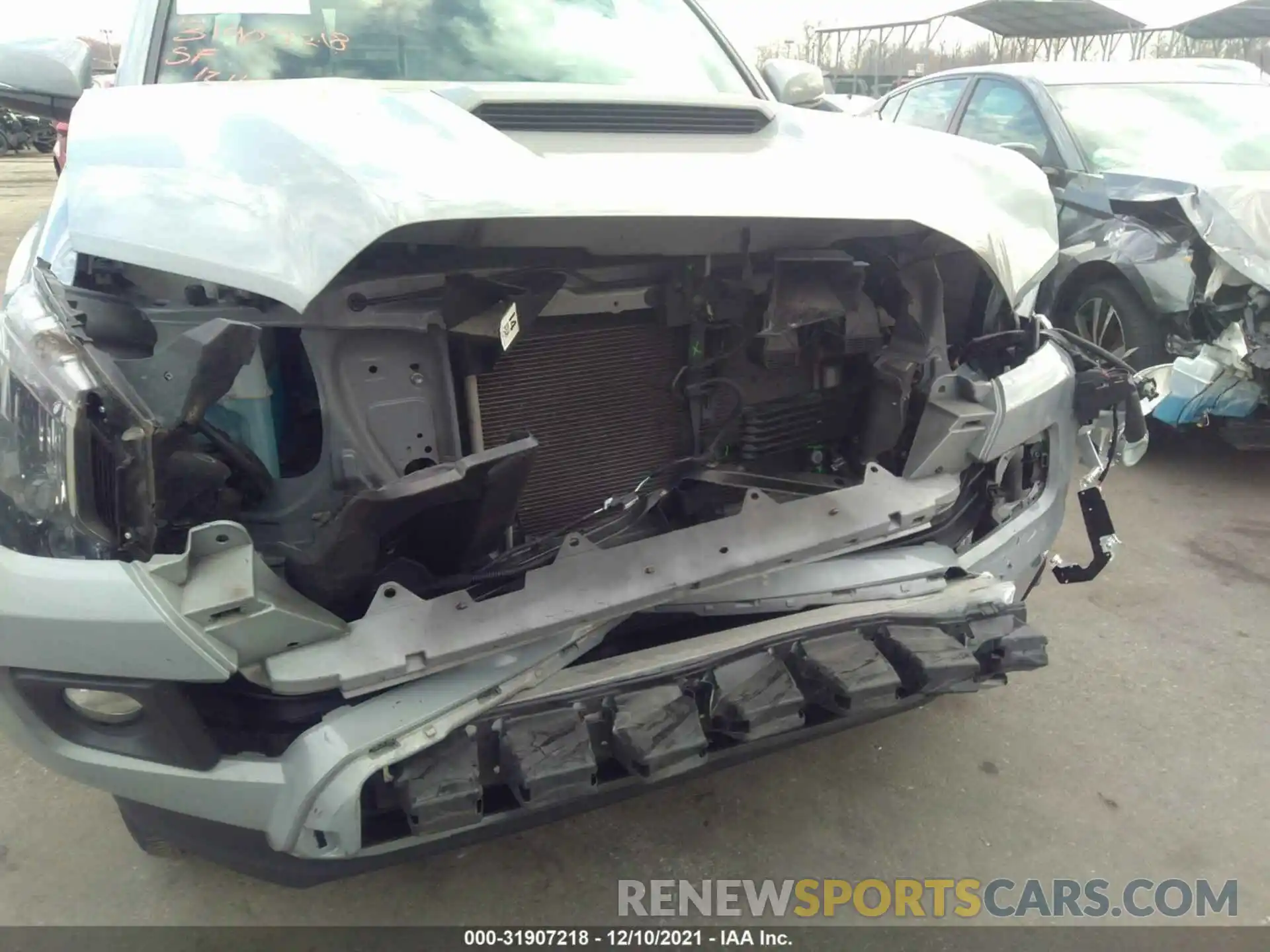 6 Photograph of a damaged car 3TMDZ5BN5KM064564 TOYOTA TACOMA 4WD 2019