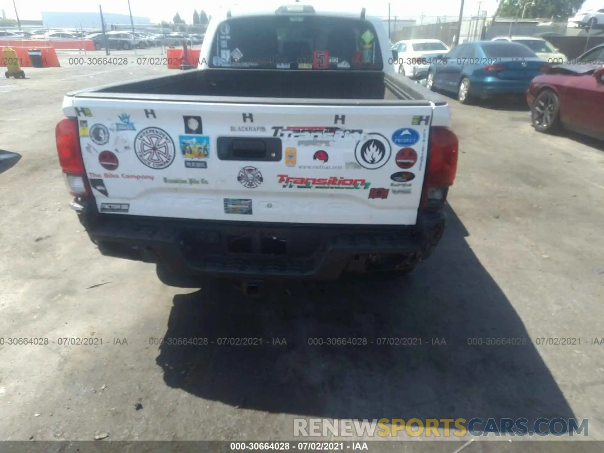 6 Фотография поврежденного автомобиля 3TMDZ5BN5KM071255 TOYOTA TACOMA 4WD 2019