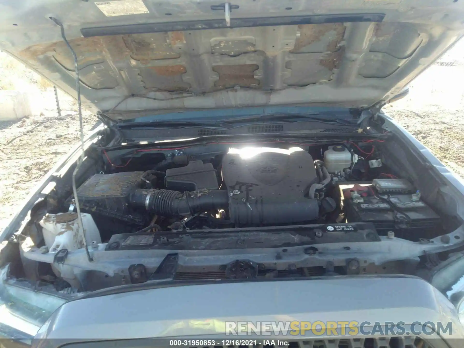 10 Photograph of a damaged car 3TMDZ5BN5KM071997 TOYOTA TACOMA 4WD 2019