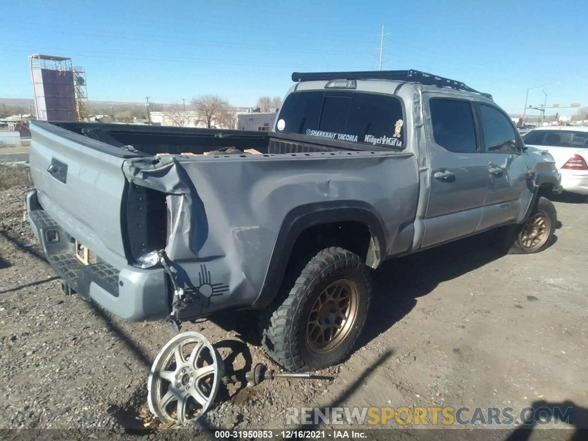 4 Photograph of a damaged car 3TMDZ5BN5KM071997 TOYOTA TACOMA 4WD 2019