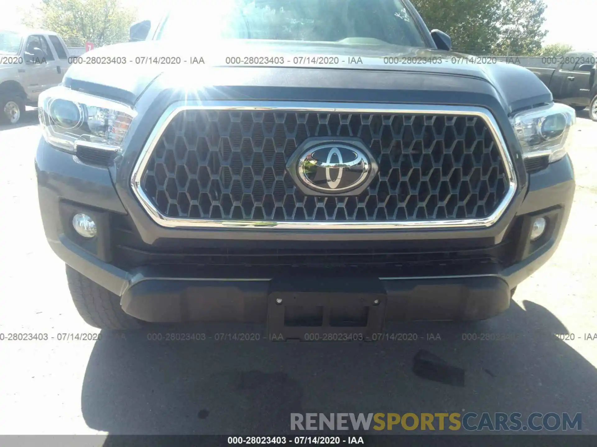 6 Photograph of a damaged car 3TMDZ5BN6KM068428 TOYOTA TACOMA 4WD 2019