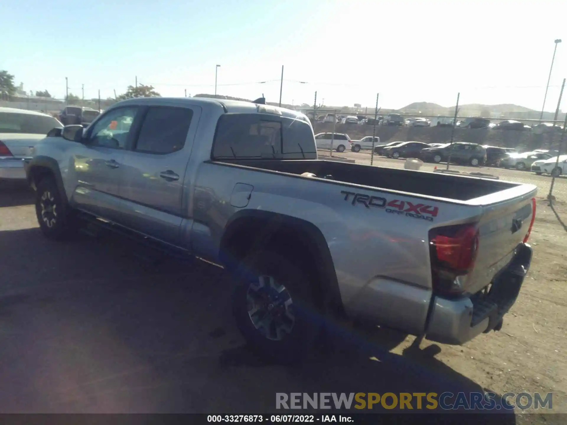 3 Photograph of a damaged car 3TMDZ5BN6KM072429 TOYOTA TACOMA 4WD 2019