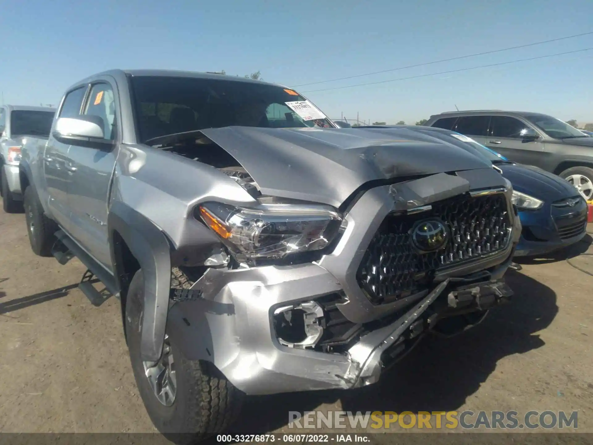 6 Photograph of a damaged car 3TMDZ5BN6KM072429 TOYOTA TACOMA 4WD 2019