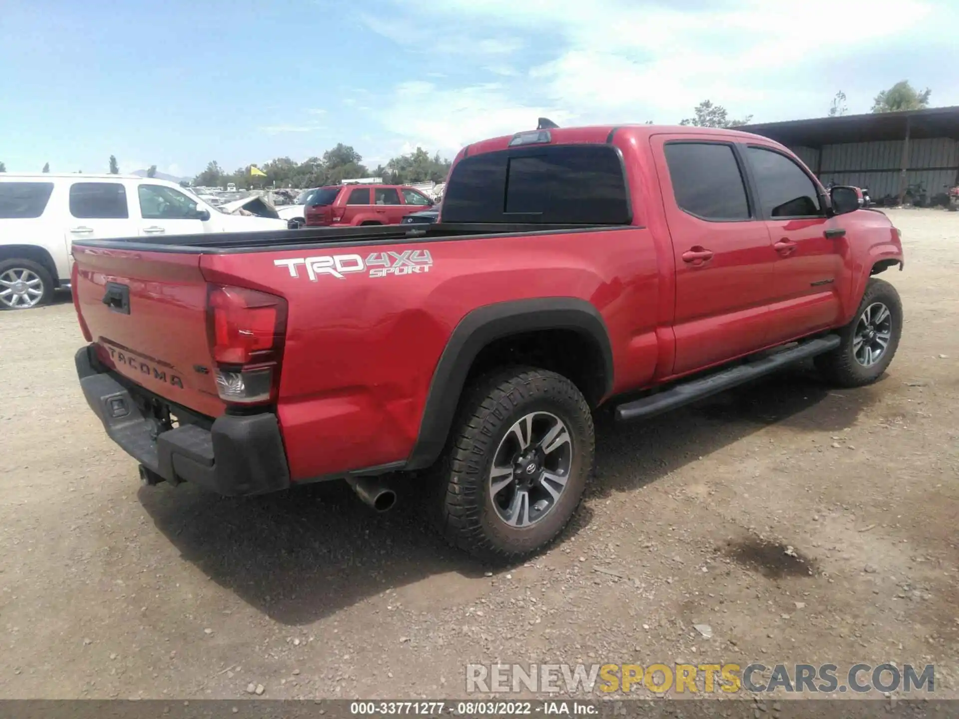 4 Photograph of a damaged car 3TMDZ5BN7KM055316 TOYOTA TACOMA 4WD 2019