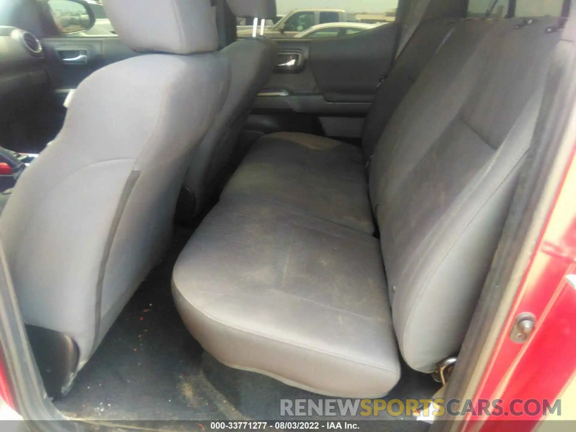 8 Photograph of a damaged car 3TMDZ5BN7KM055316 TOYOTA TACOMA 4WD 2019