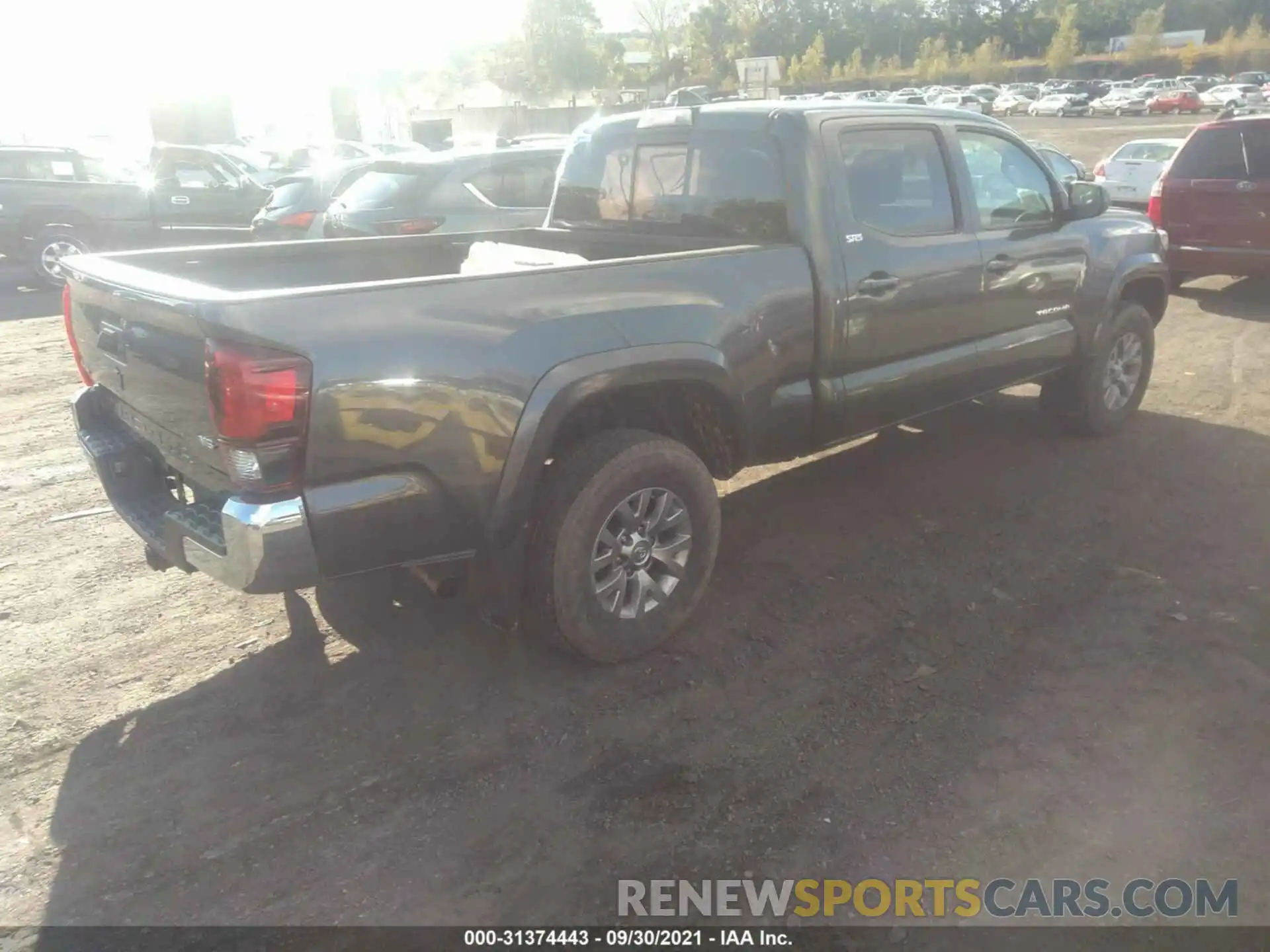 4 Фотография поврежденного автомобиля 3TMDZ5BN7KM058426 TOYOTA TACOMA 4WD 2019